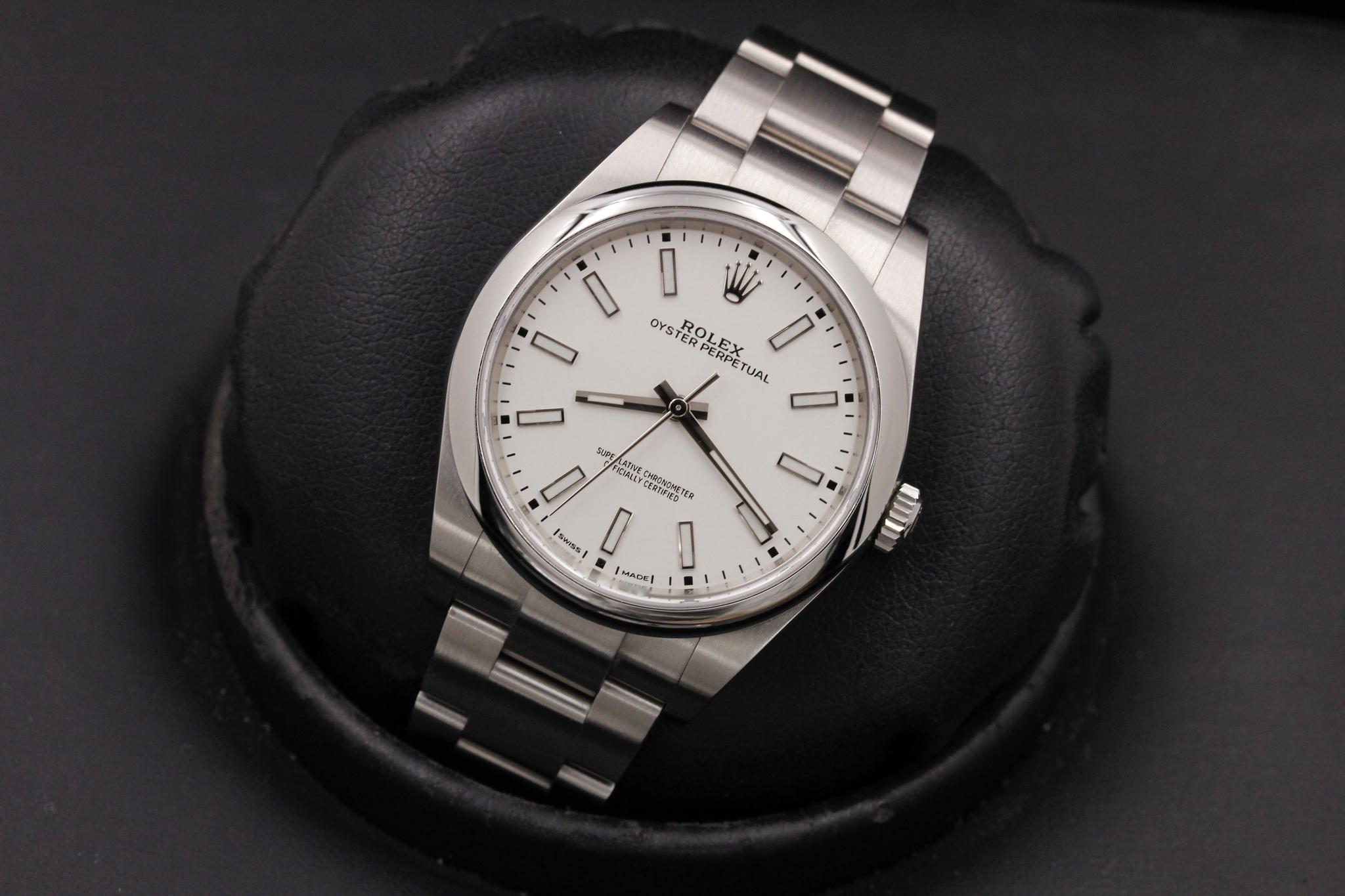 Watch Image 9