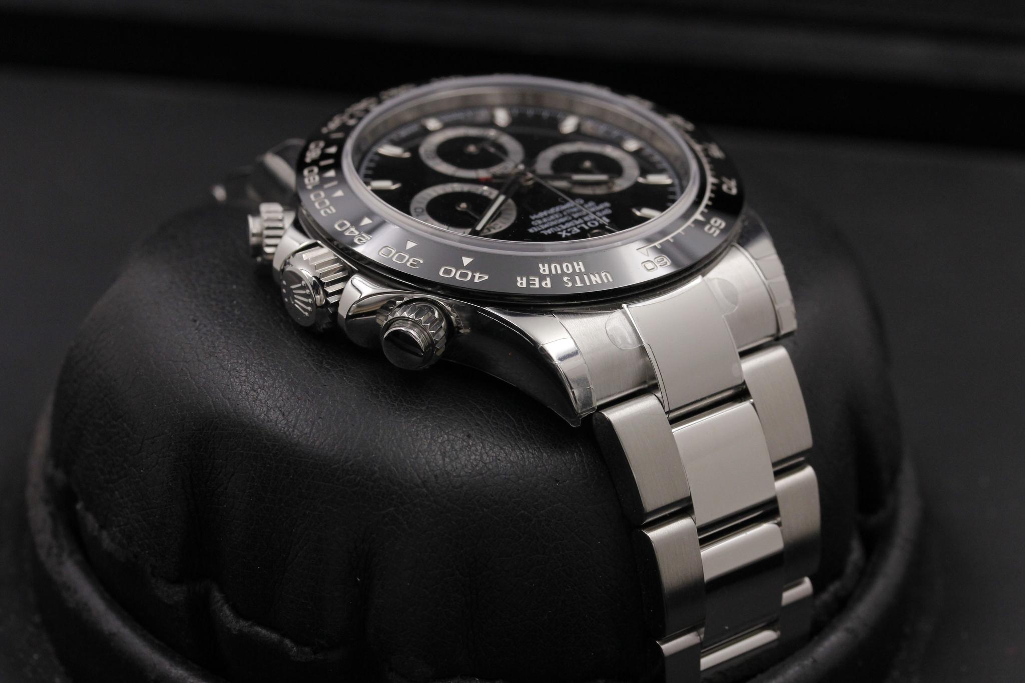 Watch Image 4