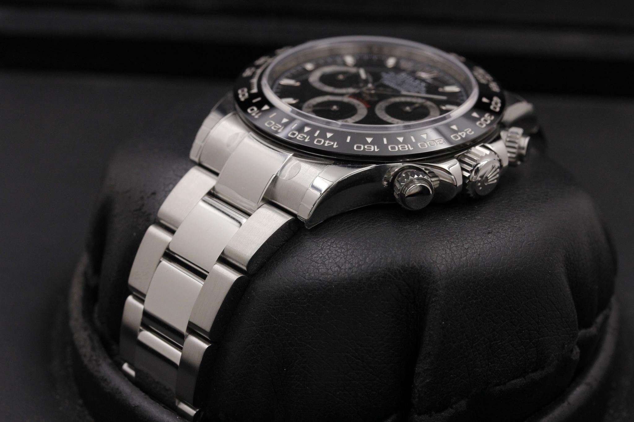 Watch Image 2