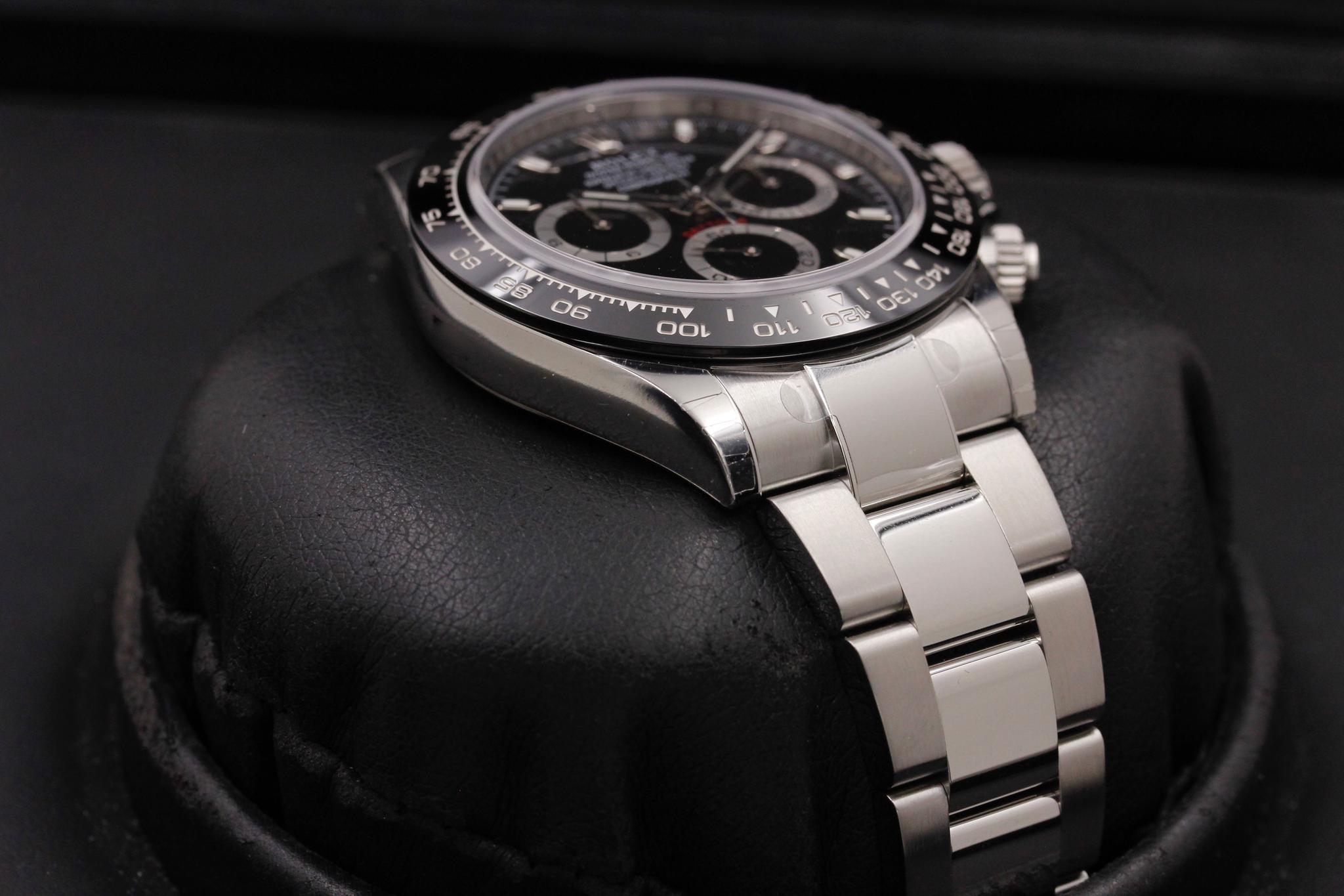 Watch Image 6