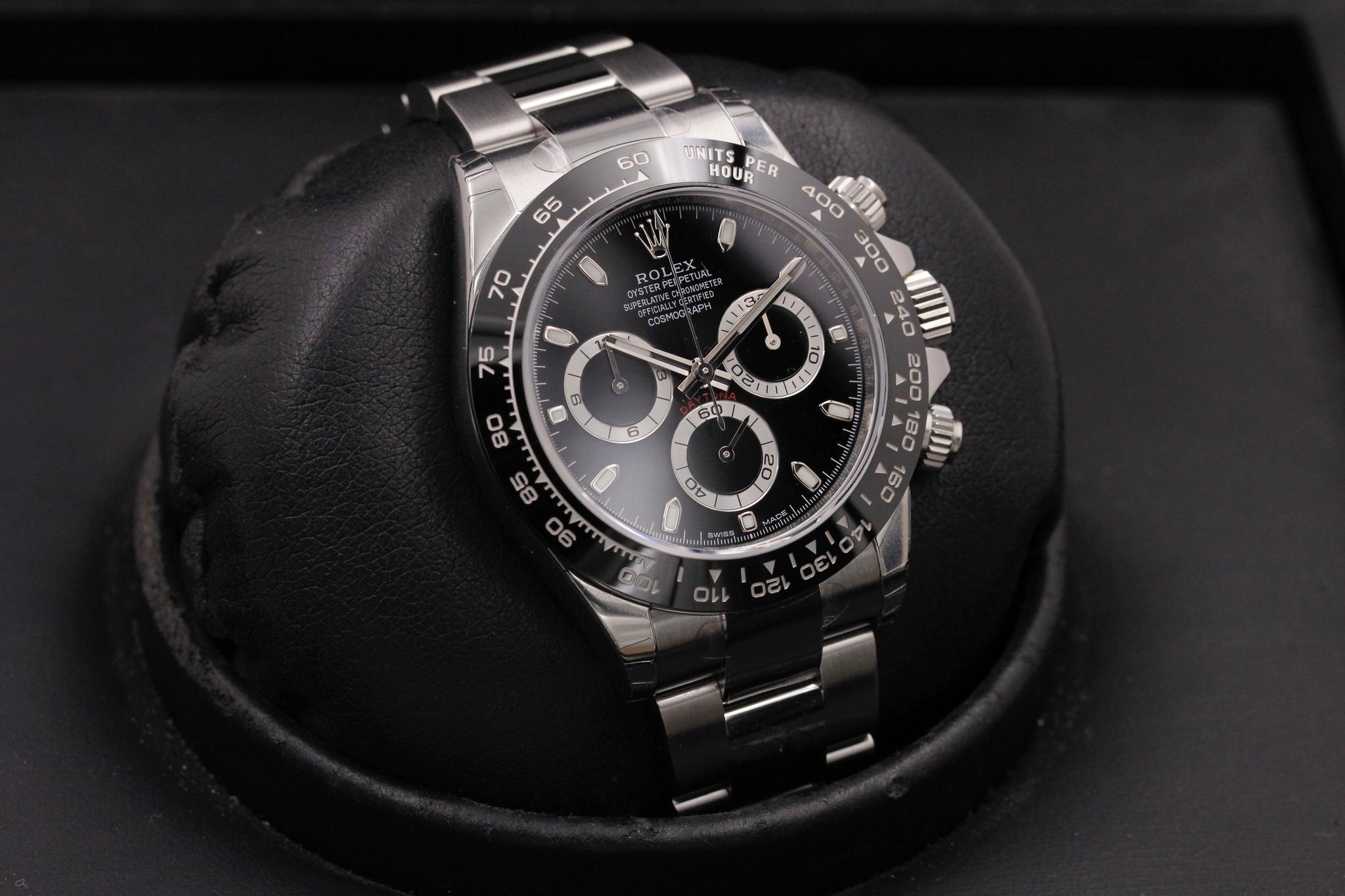 Watch Image 10