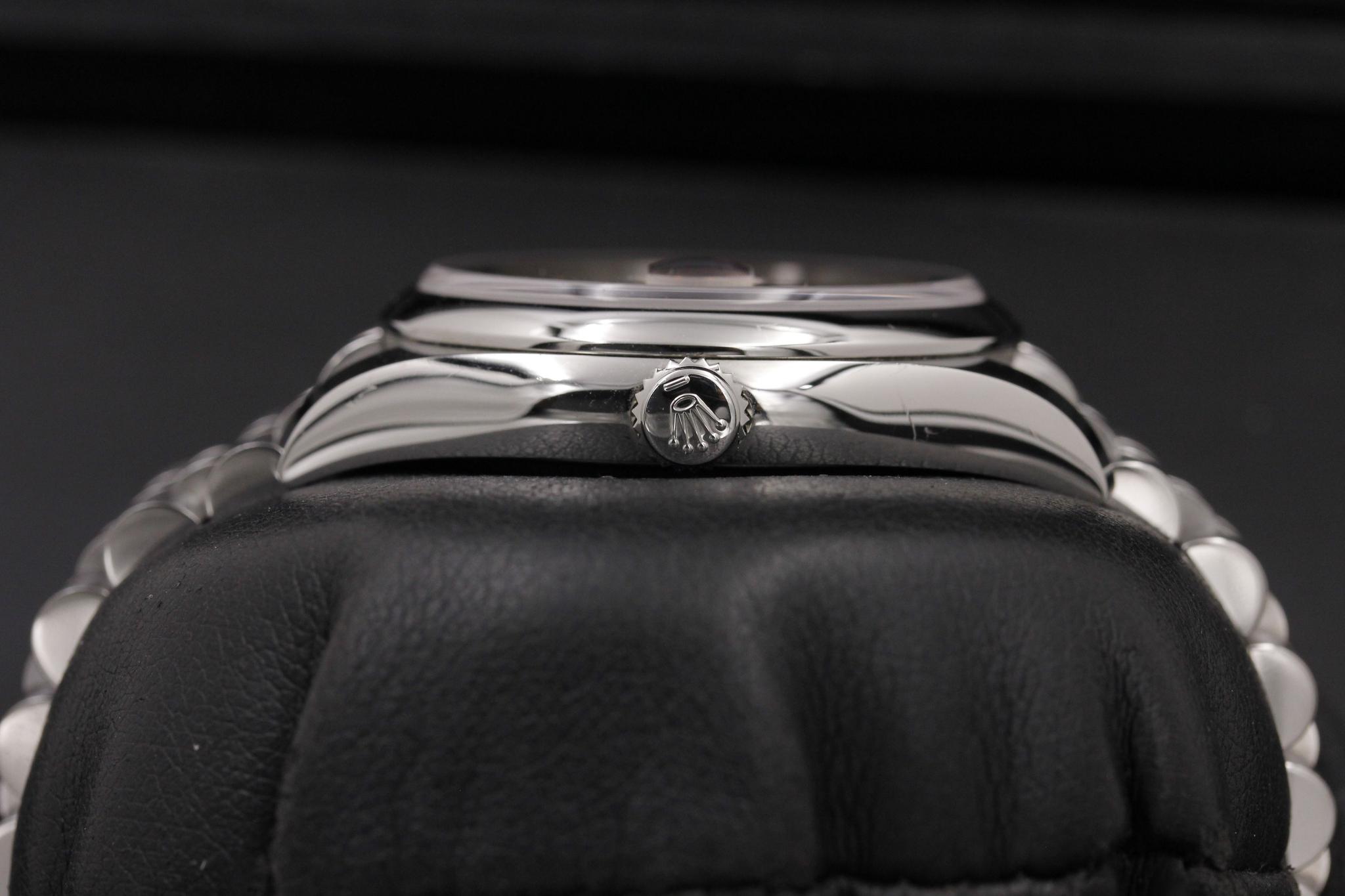Watch Image 3