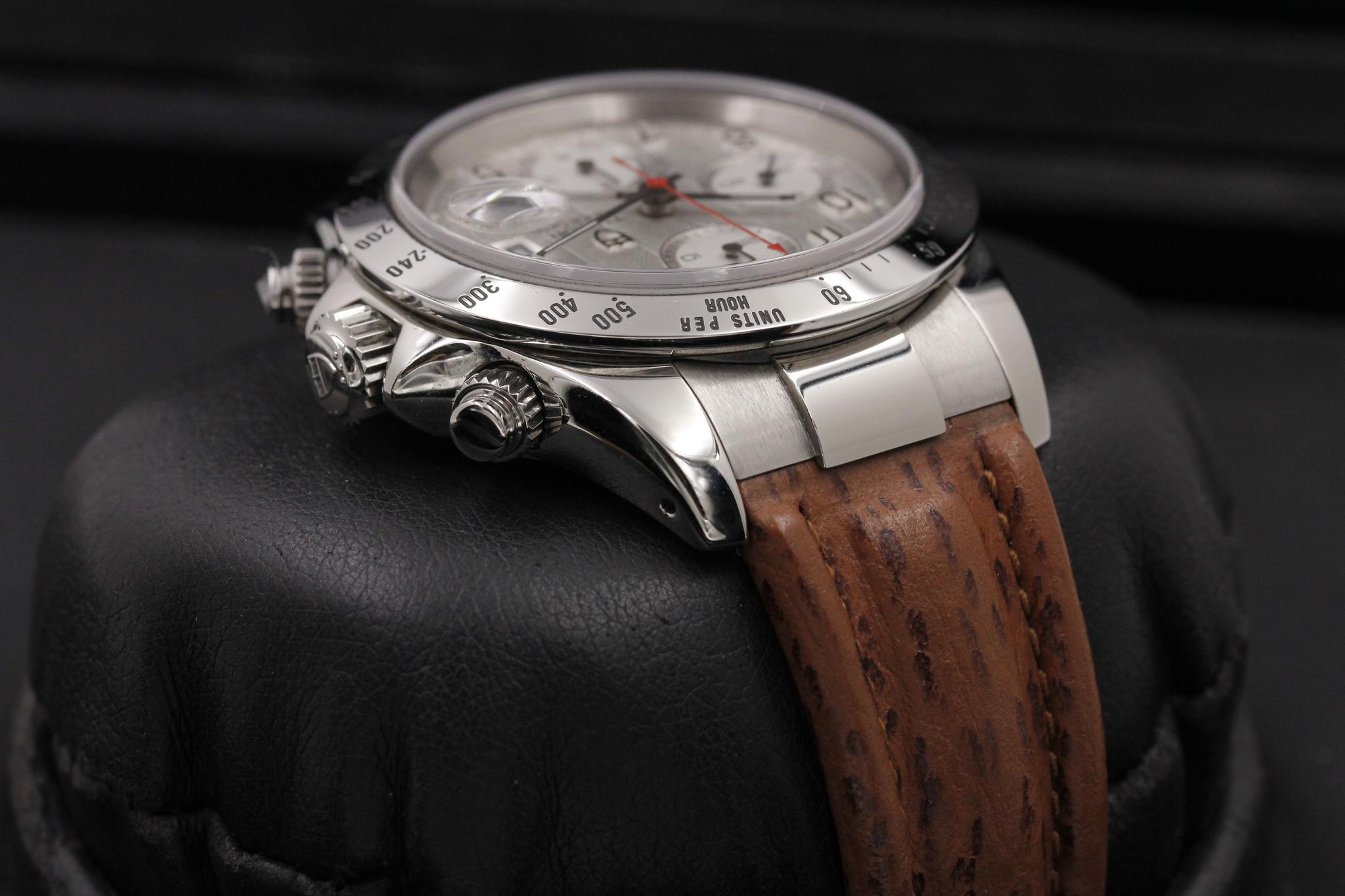 Watch Image 4