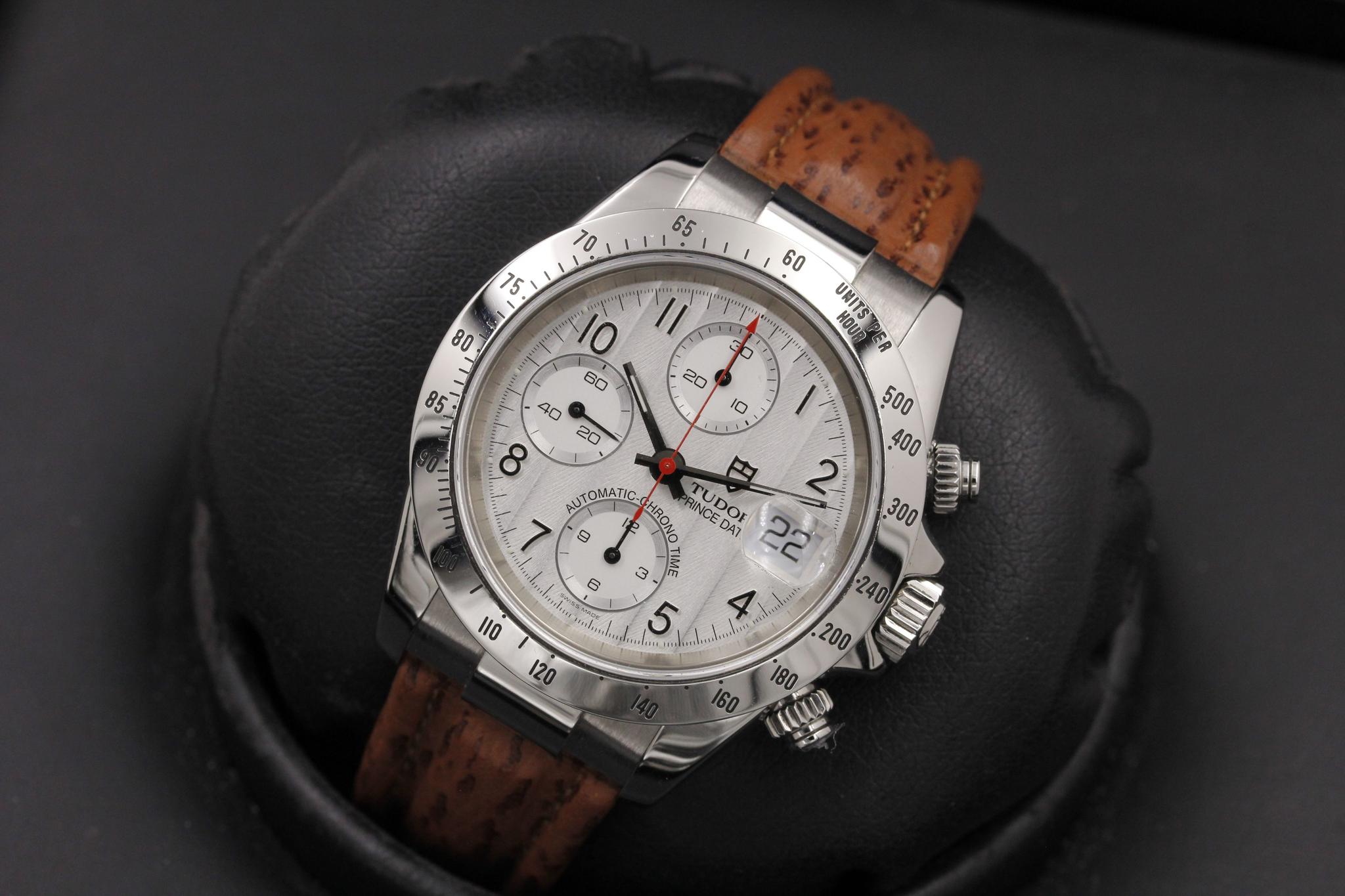 Watch Image 9