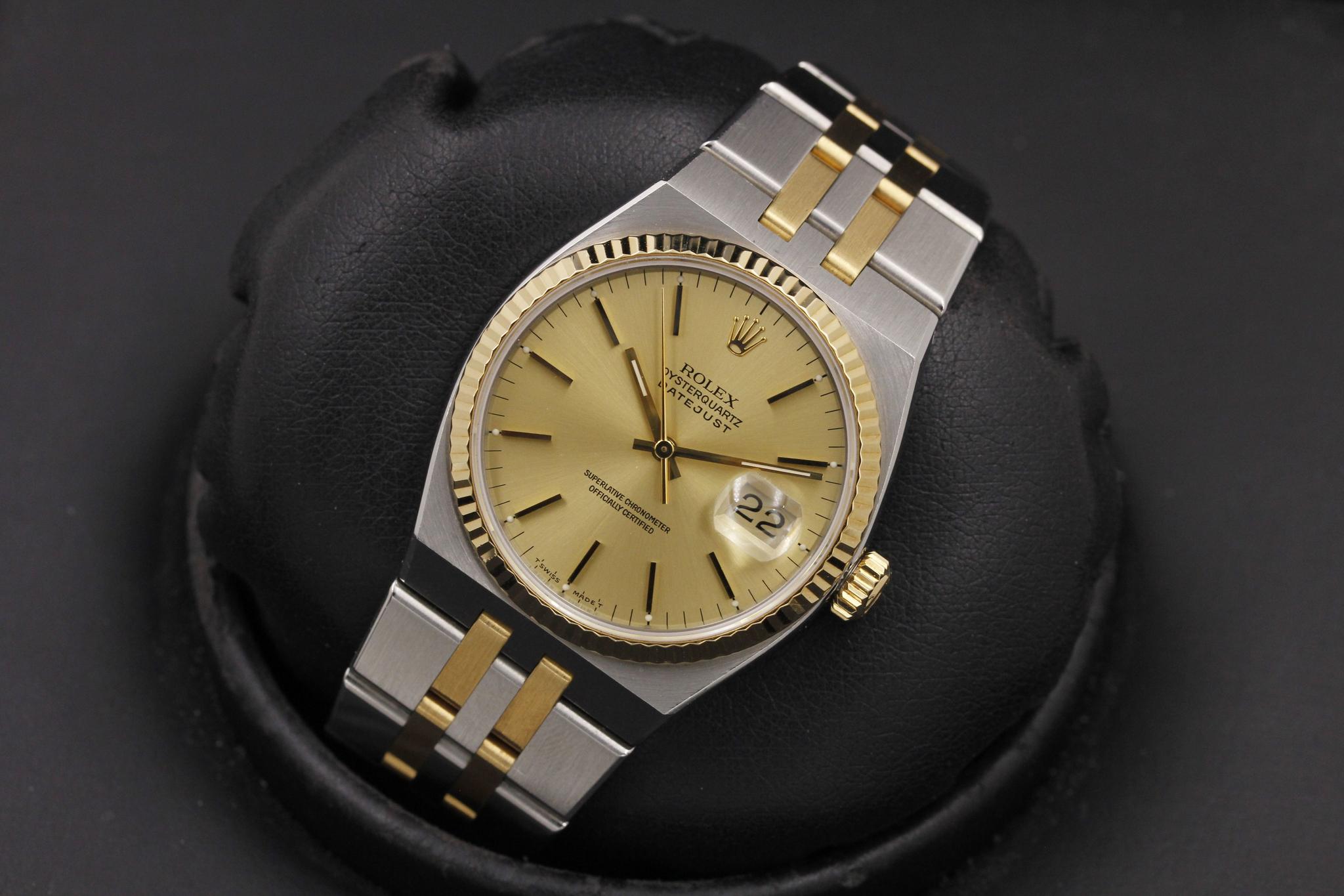 Watch Image 11