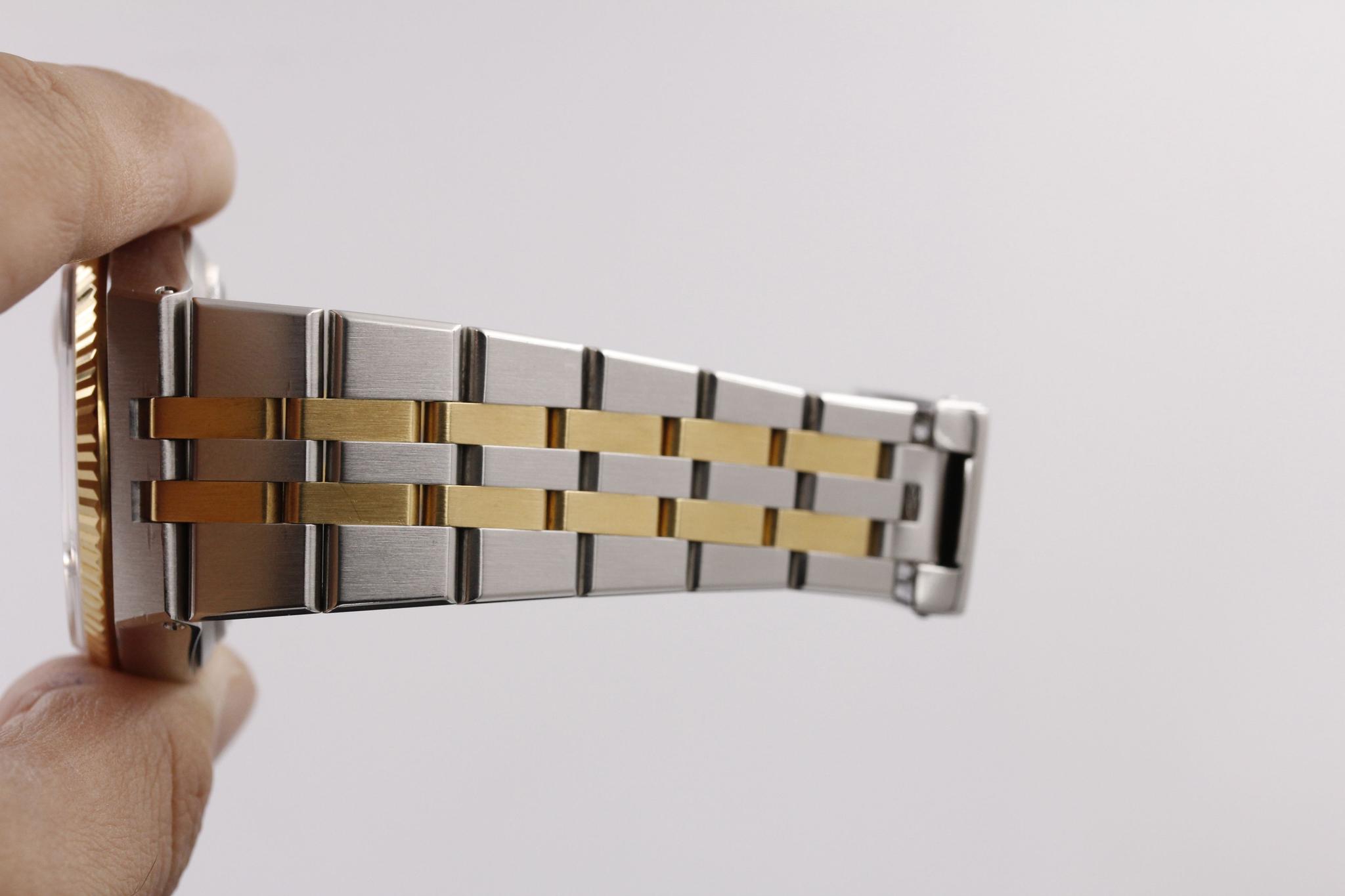 Watch Image 10