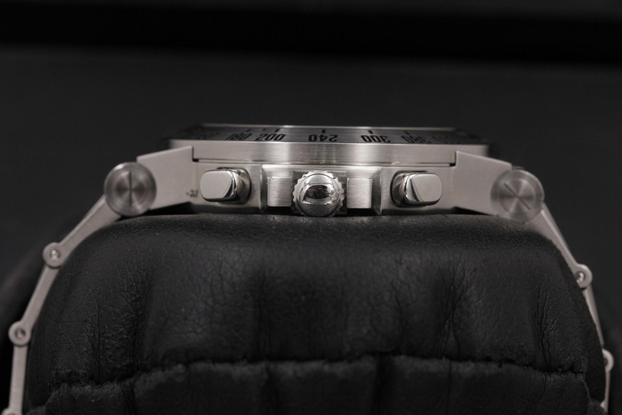 Watch Image 3