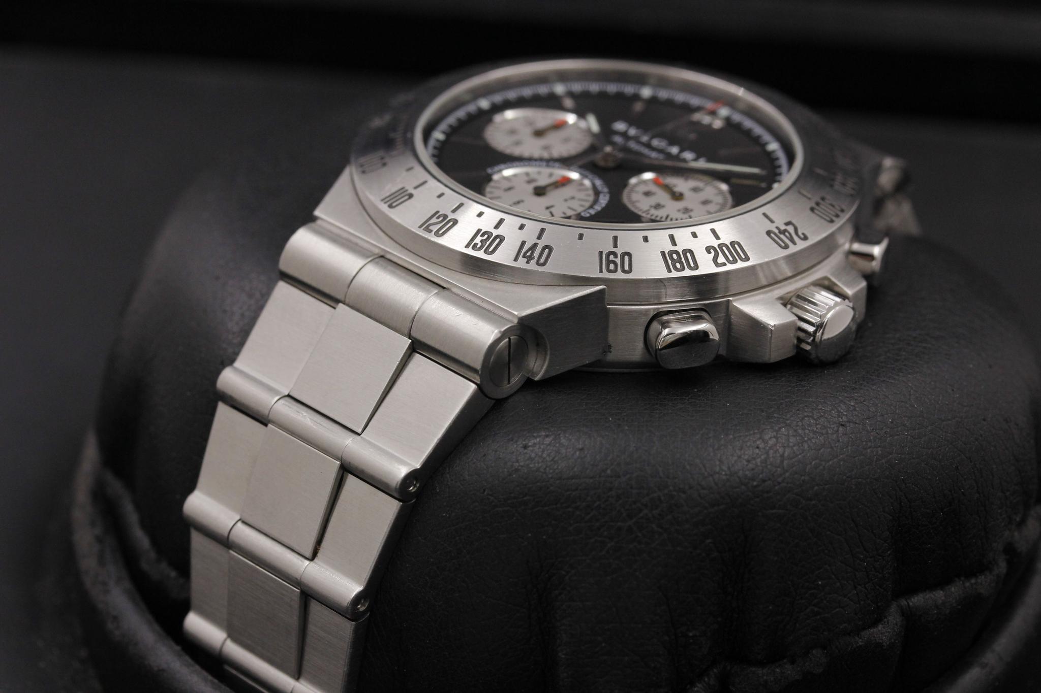 Watch Image 2