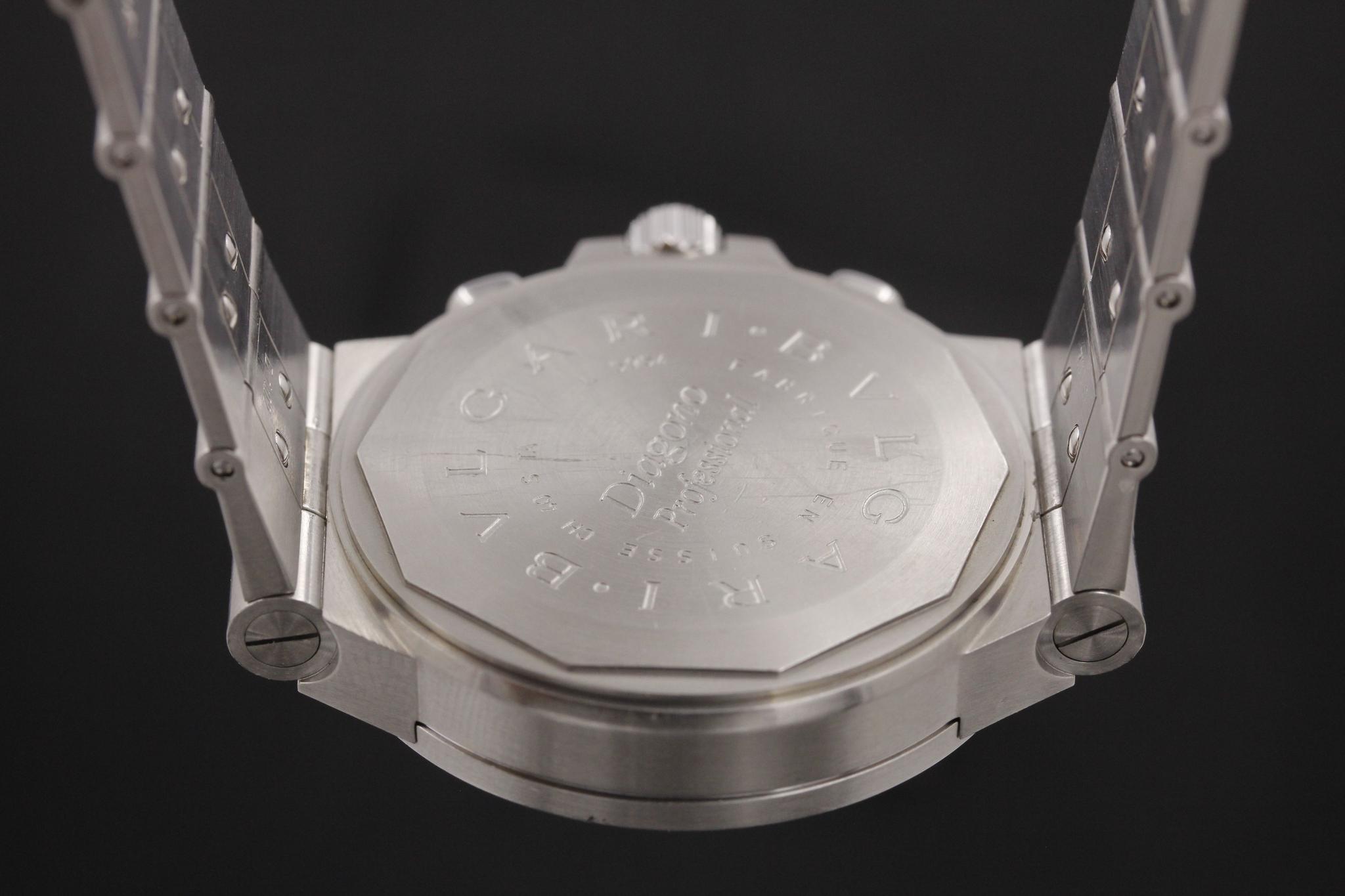 Watch Image 7