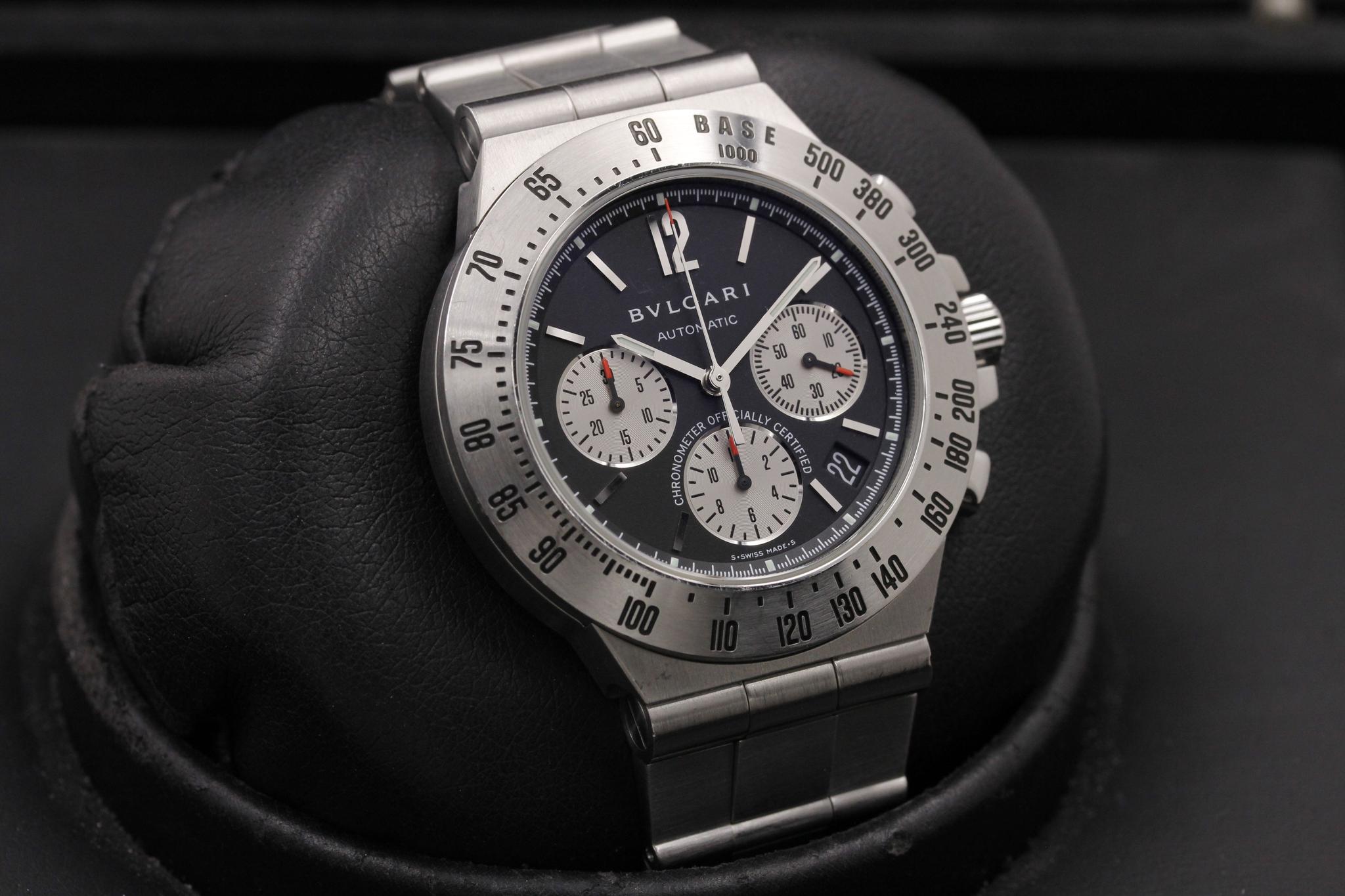 Watch Image 10