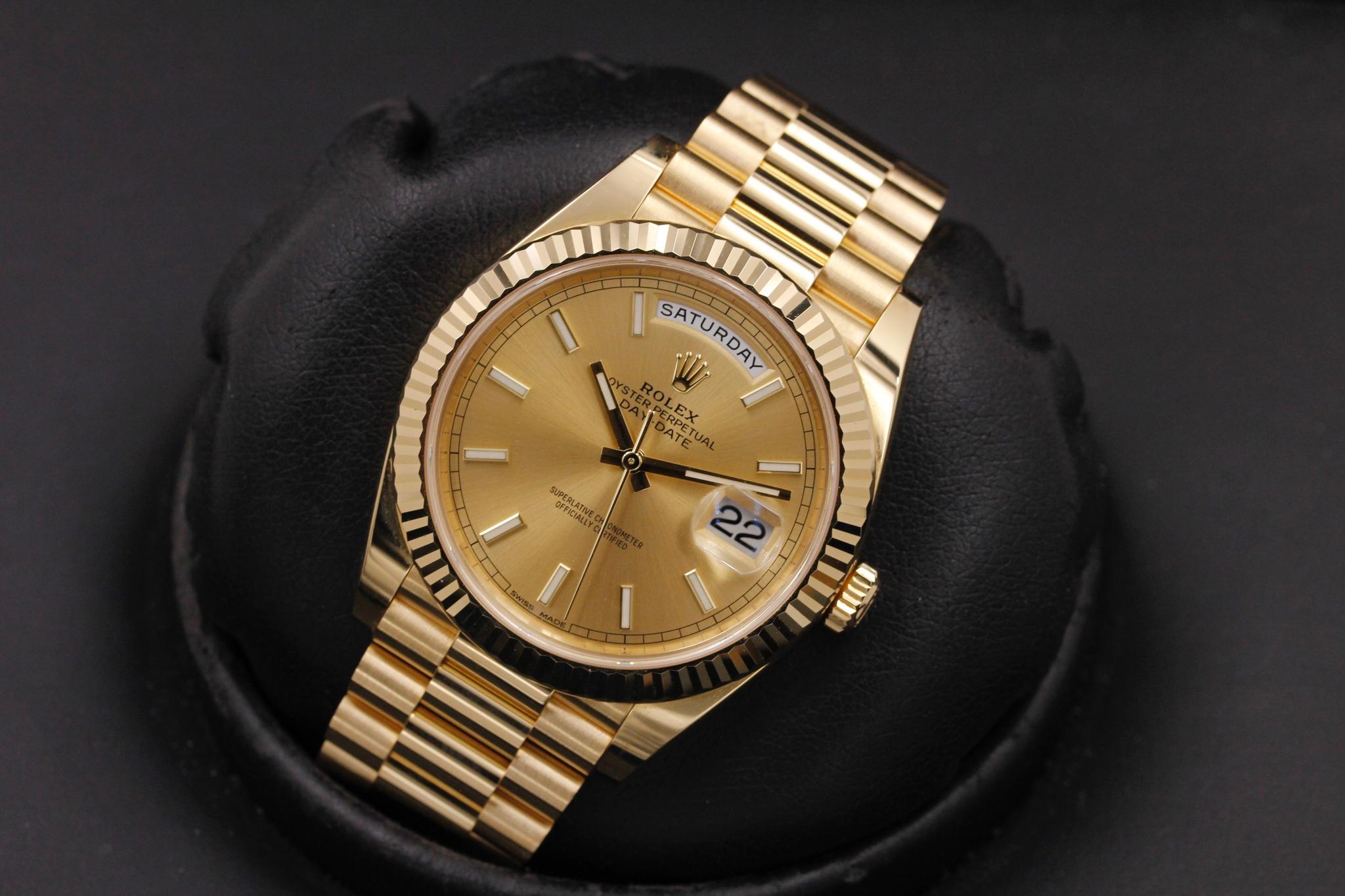Watch Image 9