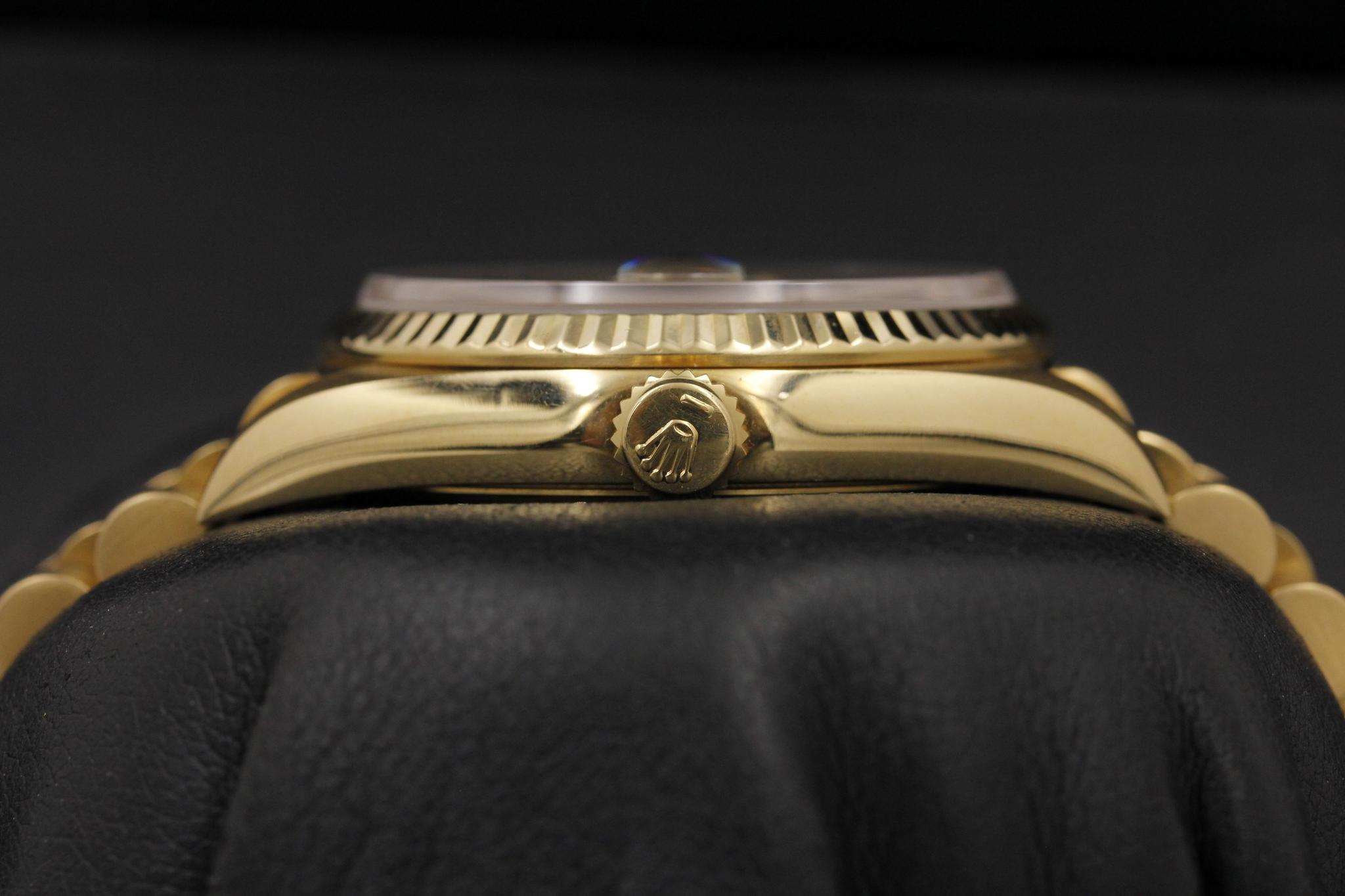 Watch Image 4
