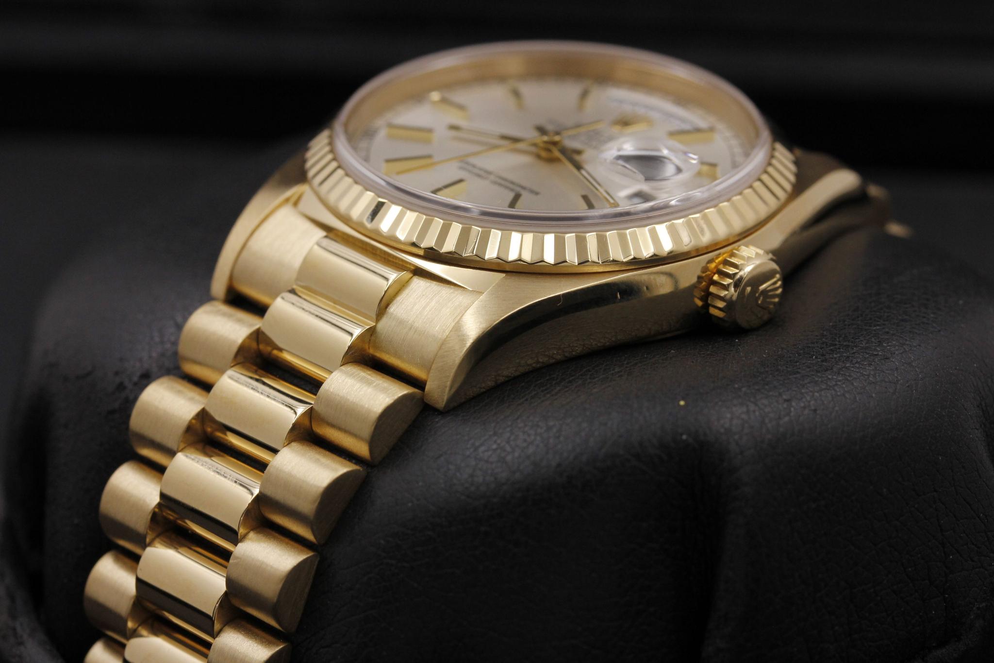 Watch Image 2