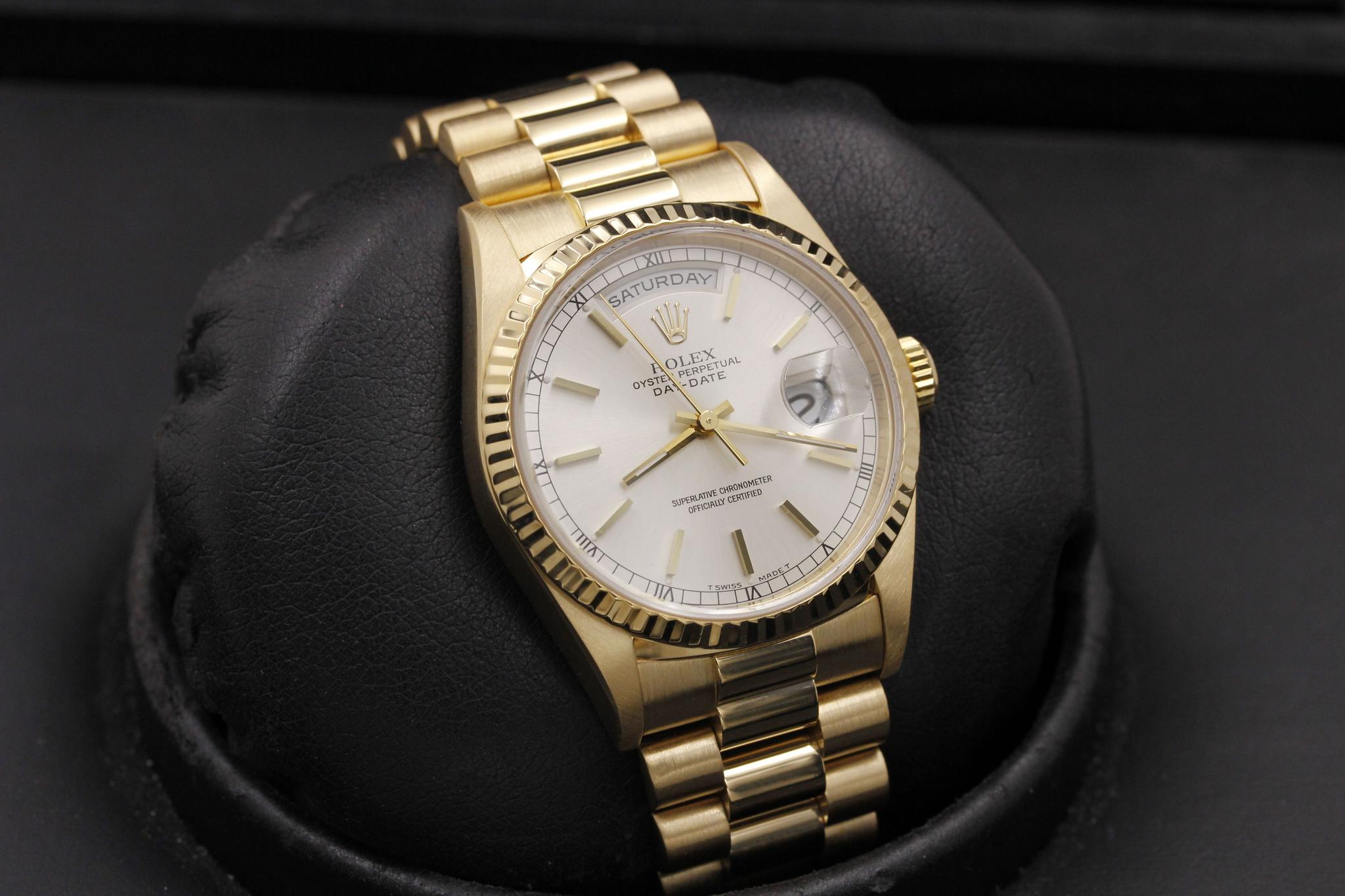 Watch Image 14