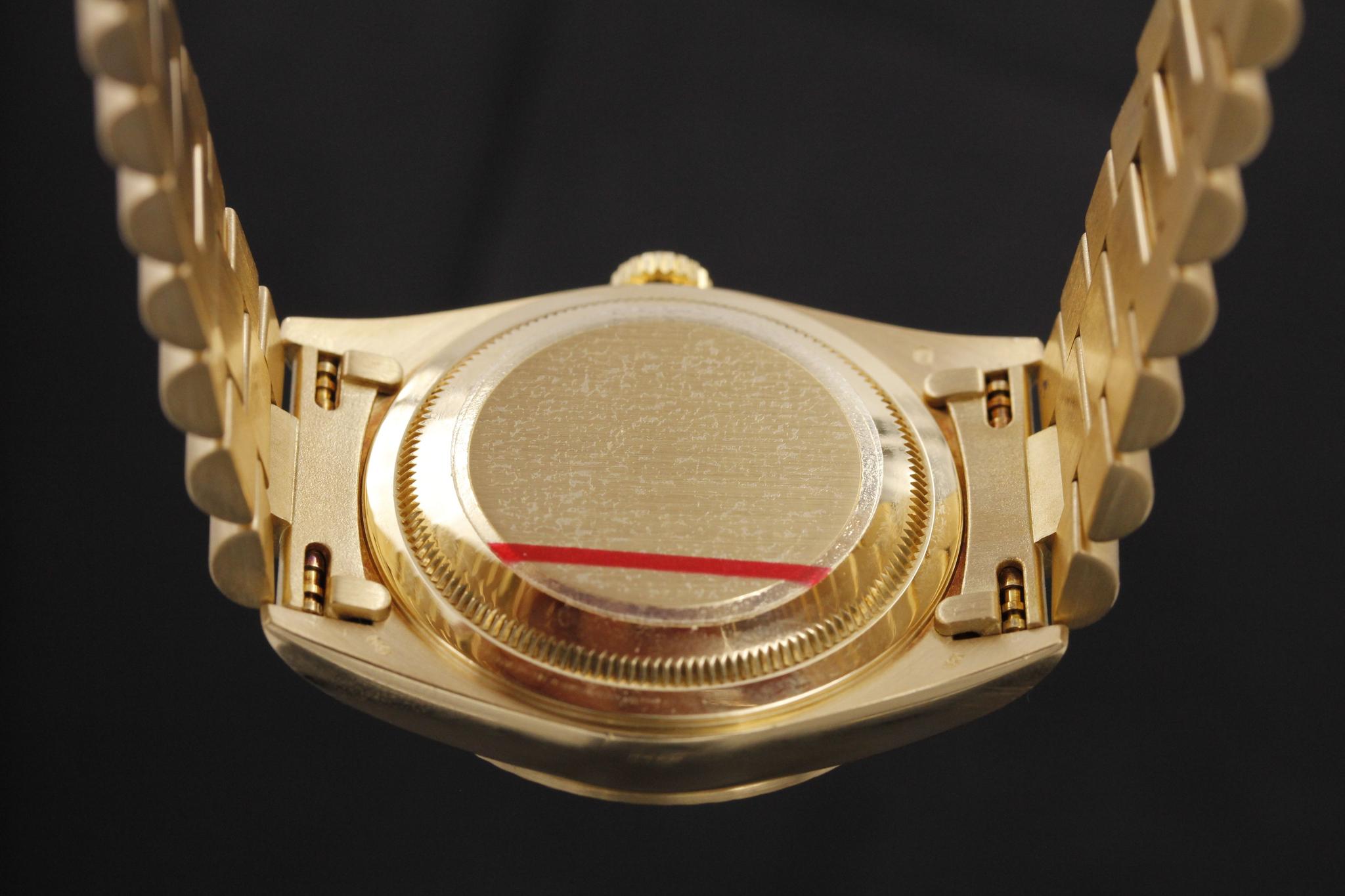 Watch Image 7