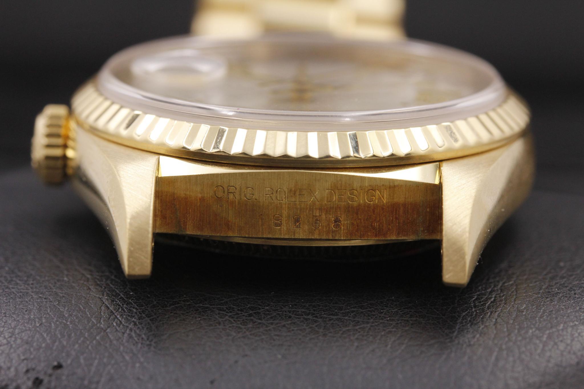 Watch Image 11