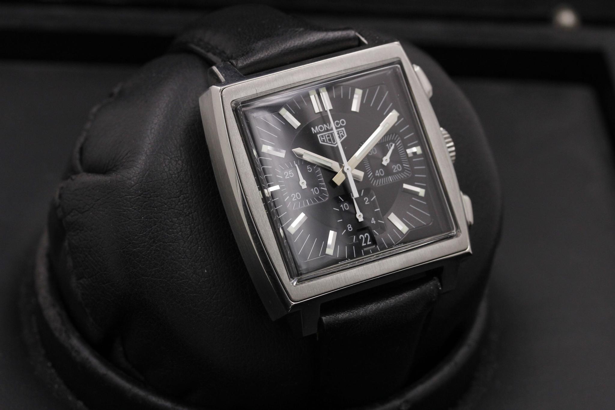 Watch Image 10