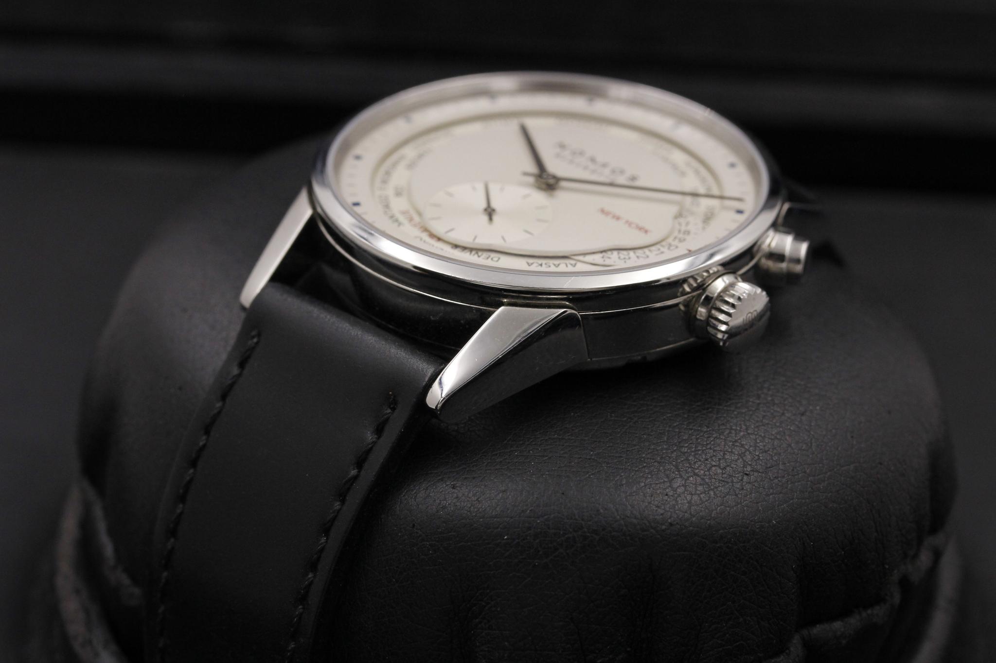 Watch Image 2