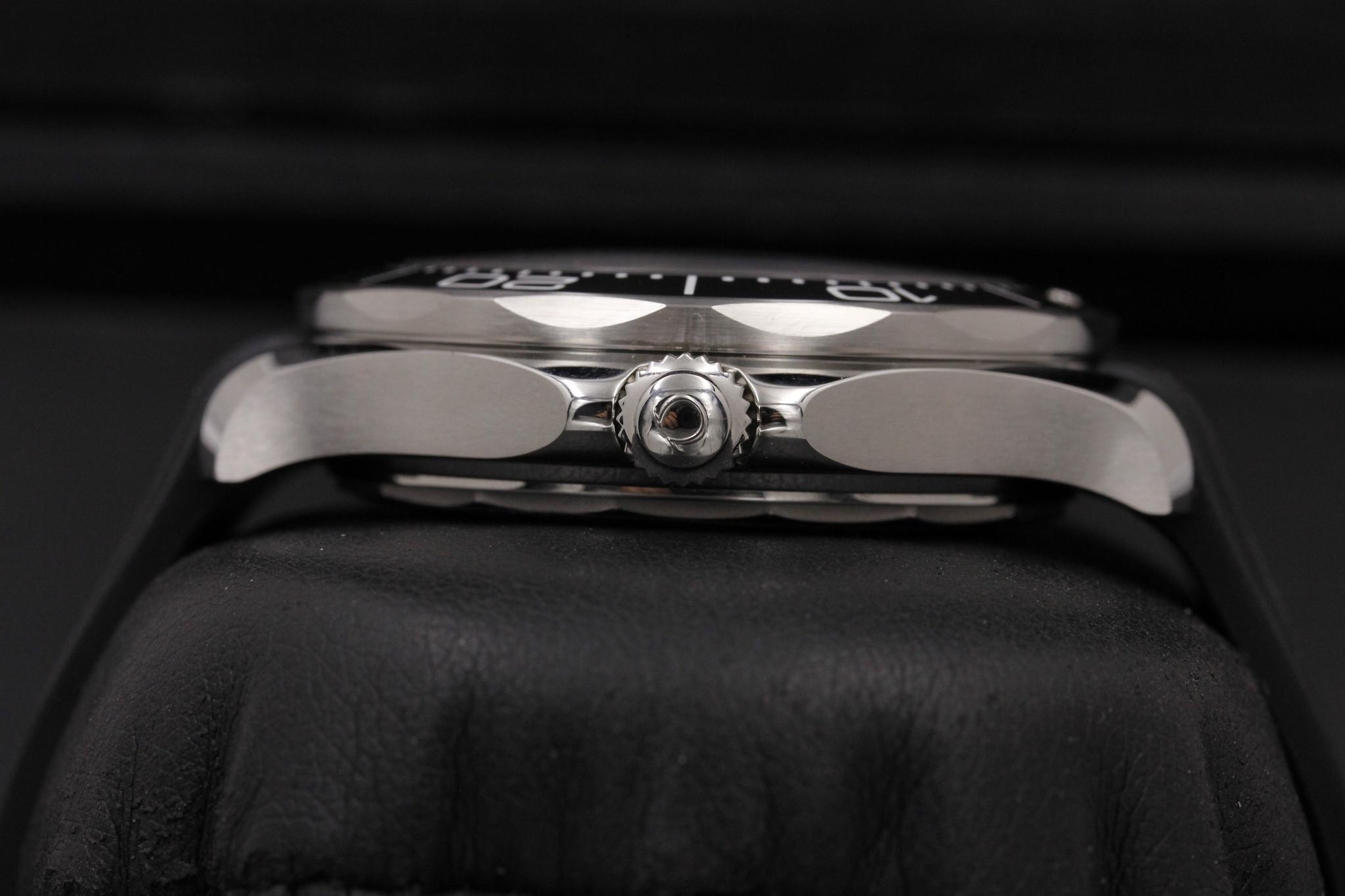 Watch Image 3