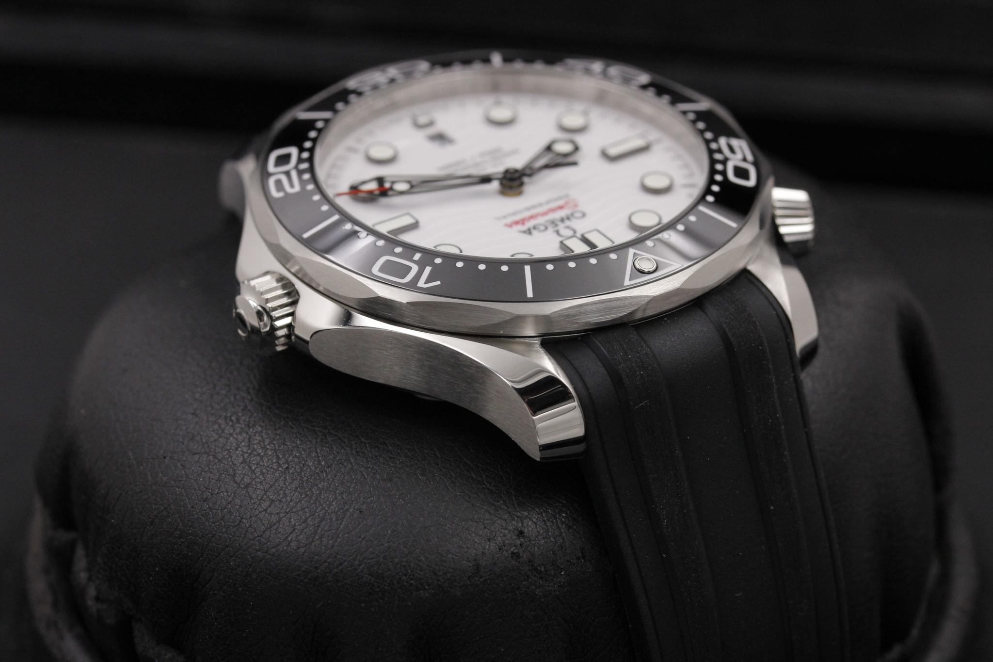 Watch Image 4
