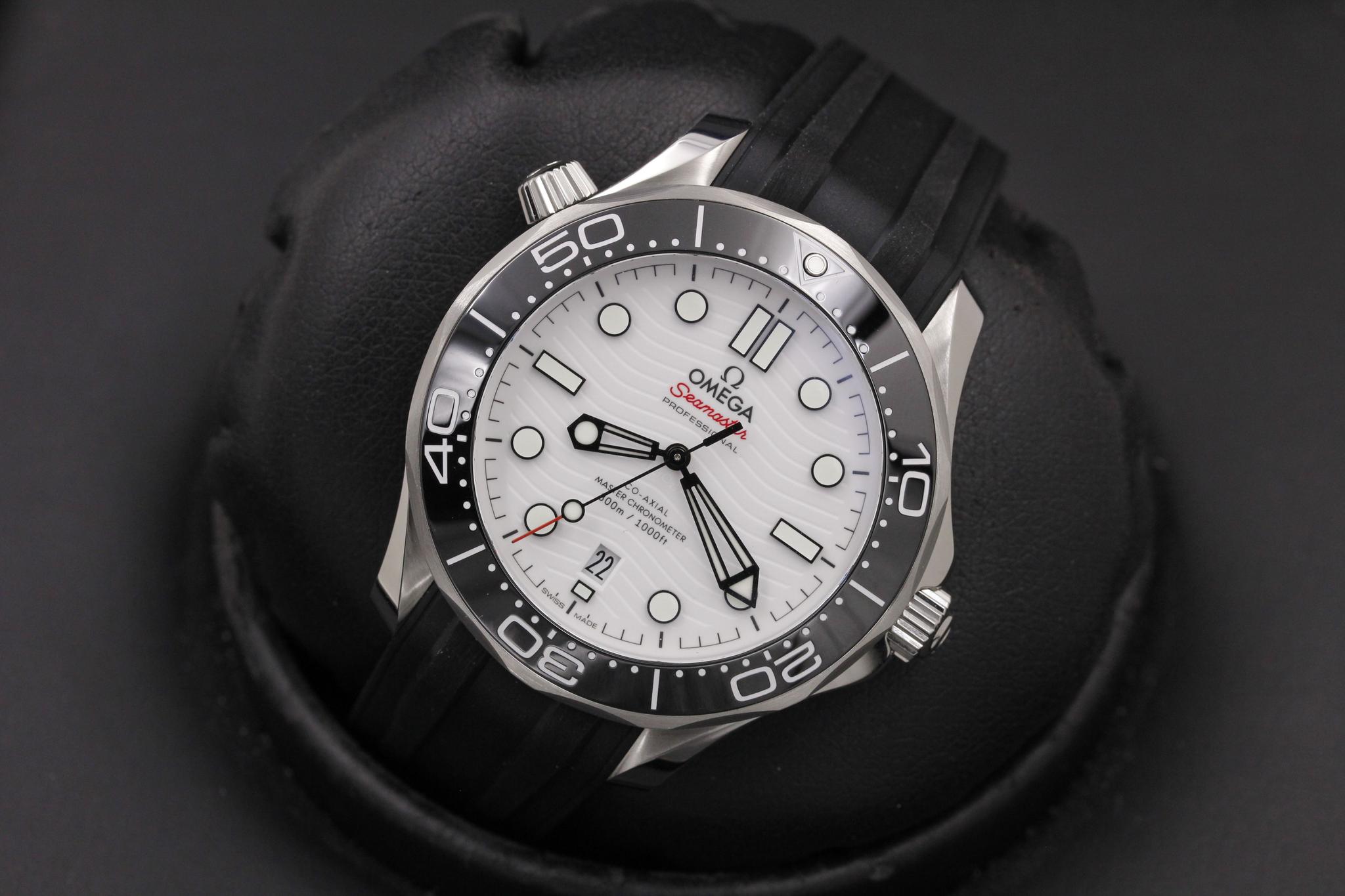 Watch Image 9