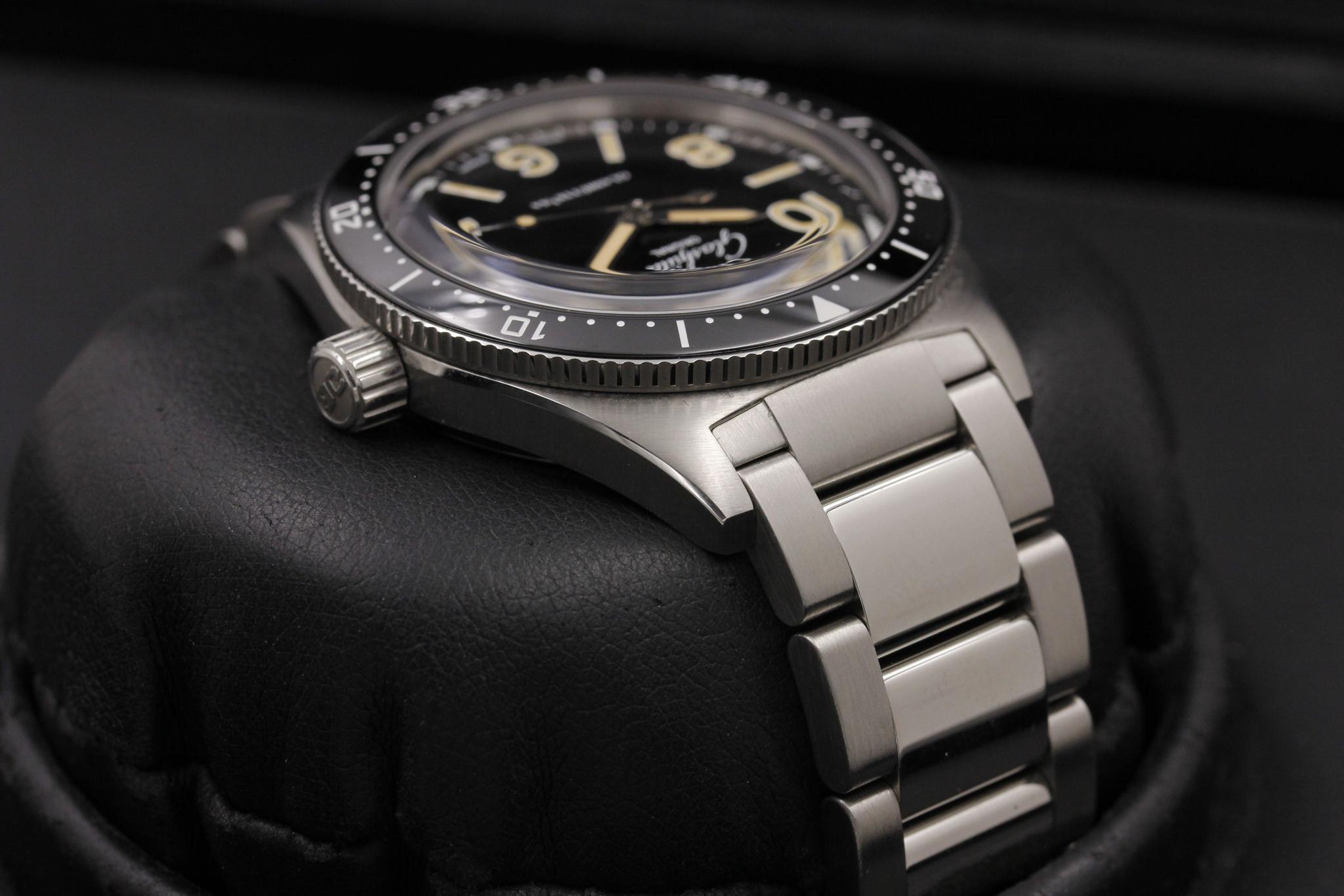 Watch Image 4