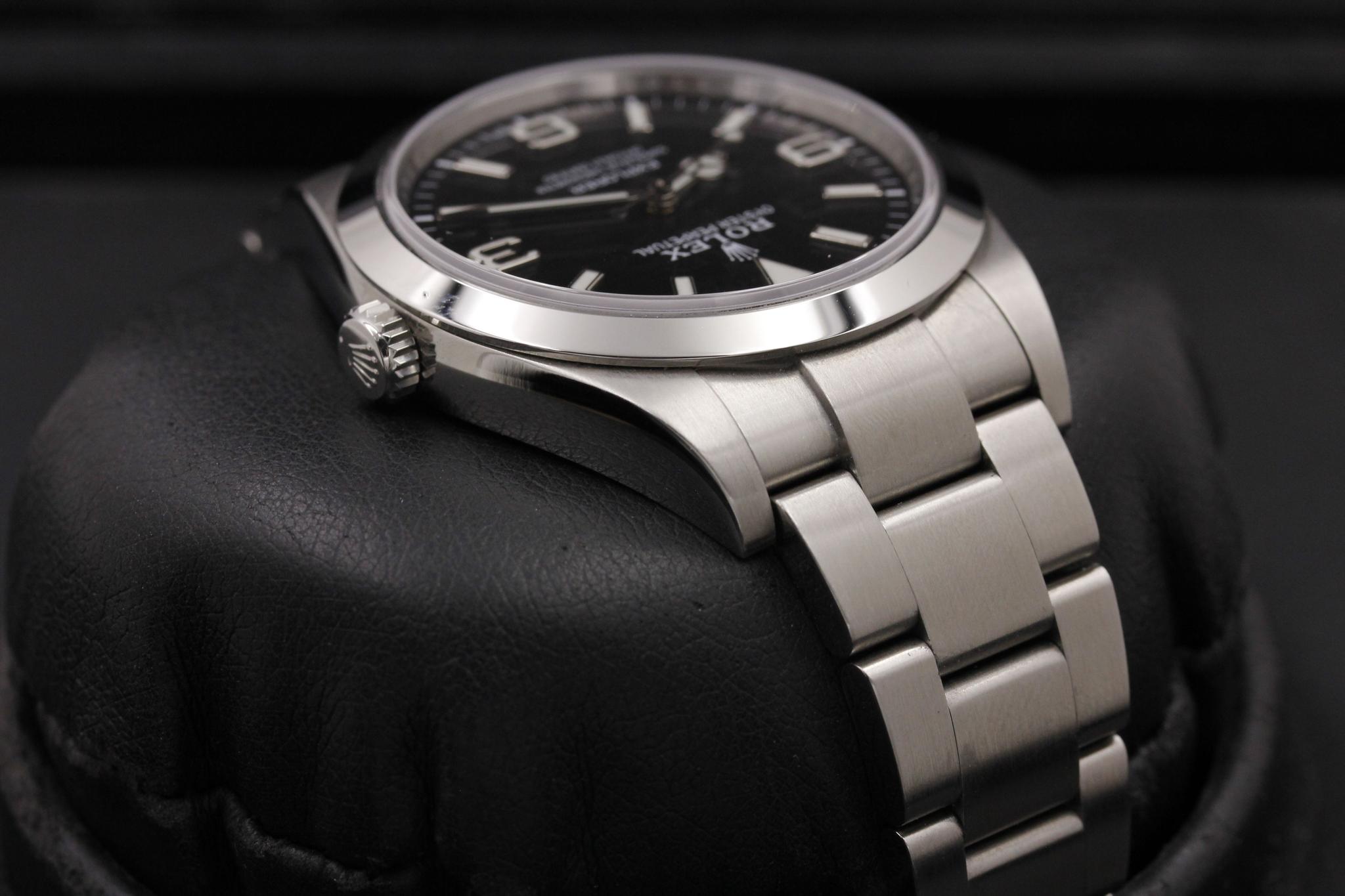 Watch Image 4