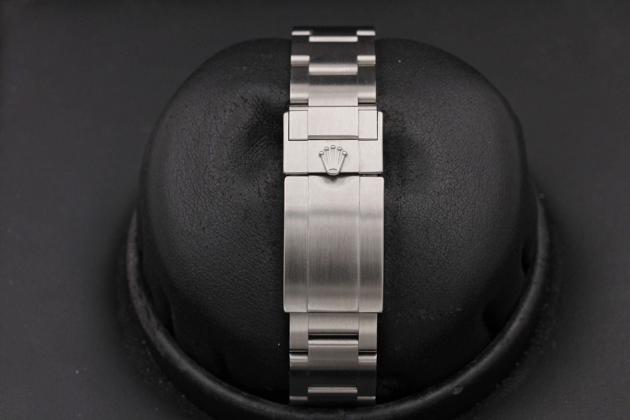 Watch Image 8