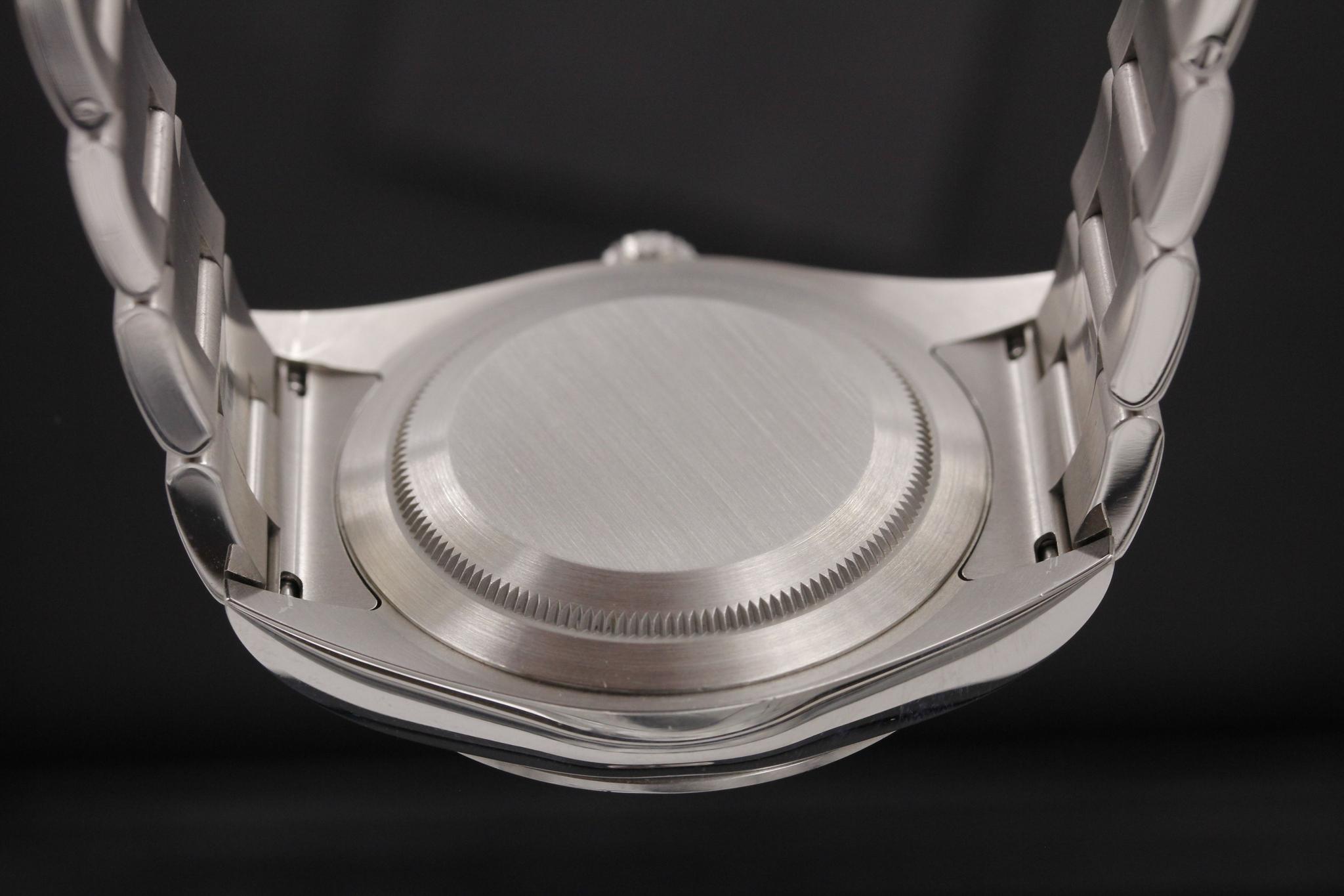 Watch Image 7