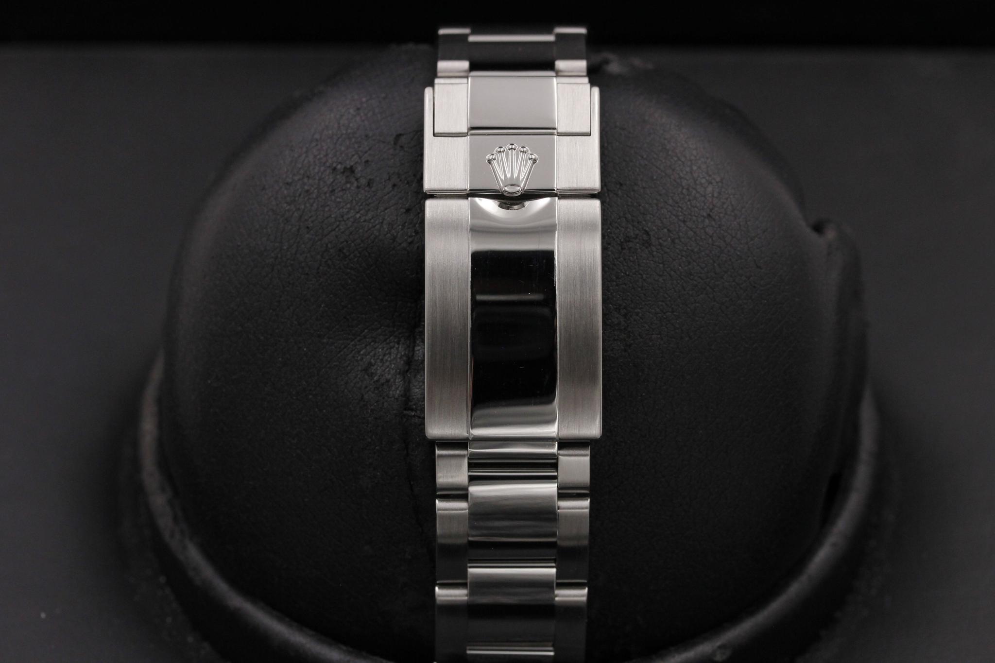 Watch Image 8