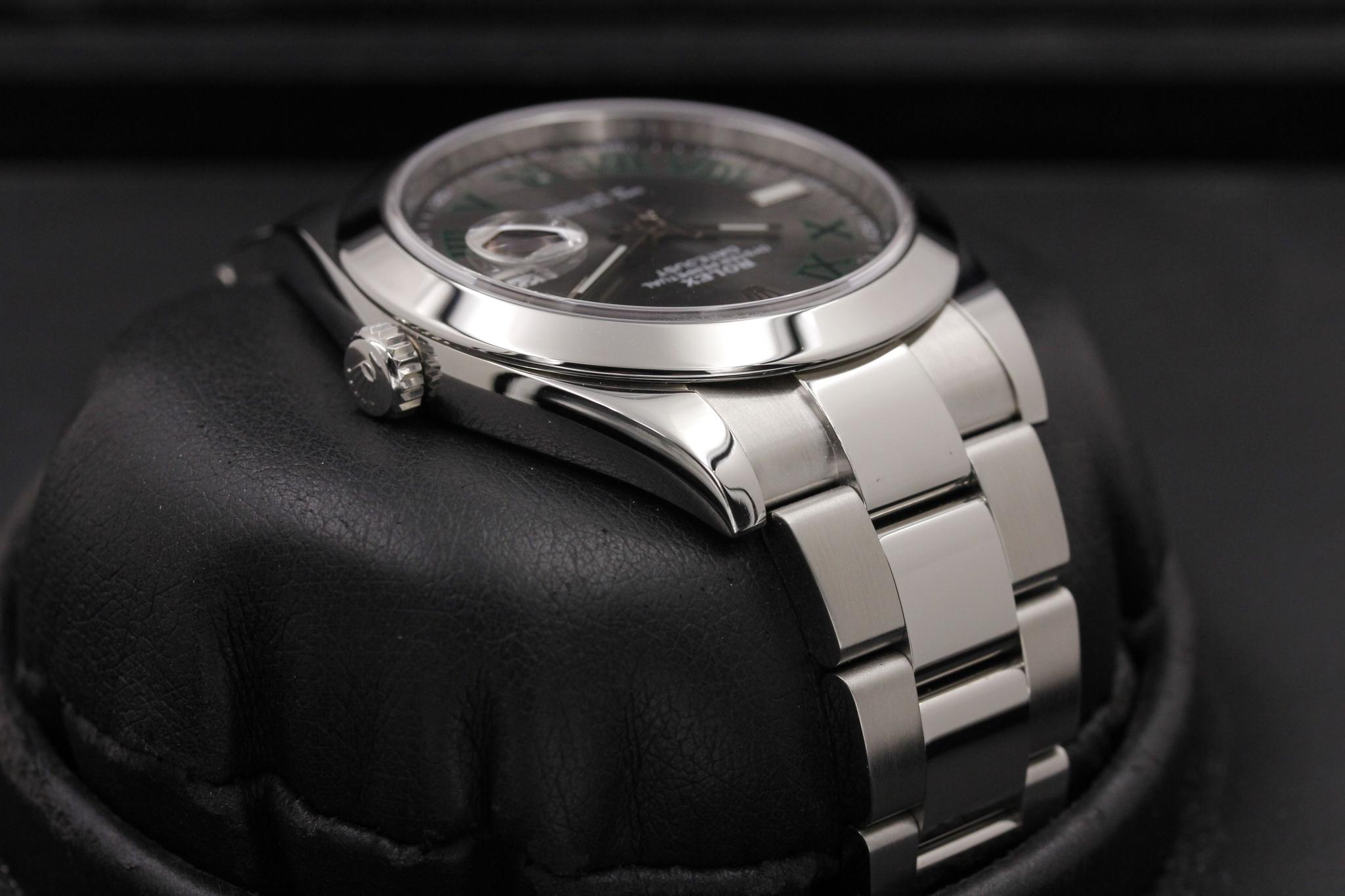 Watch Image 4