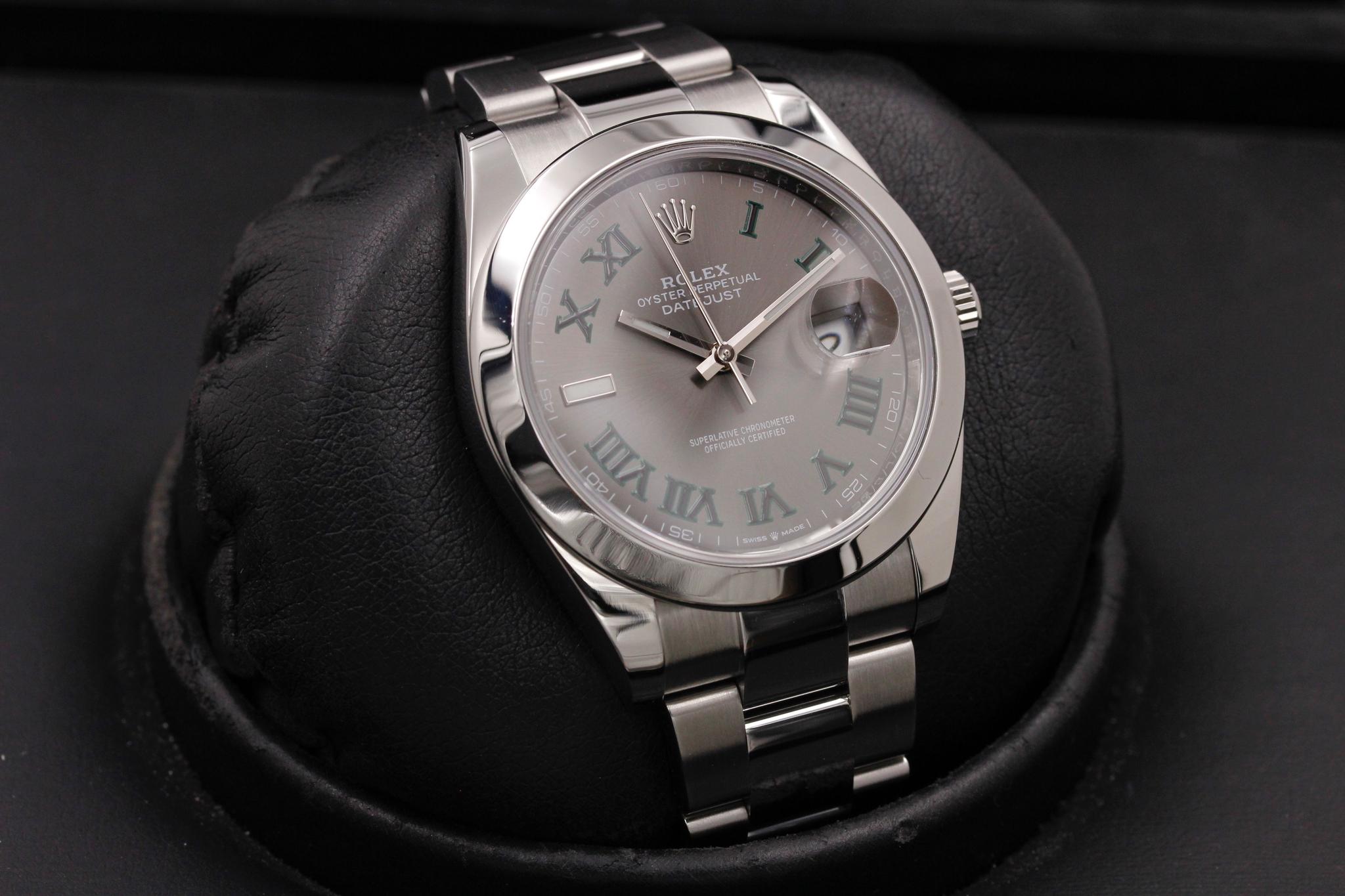 Watch Image 10