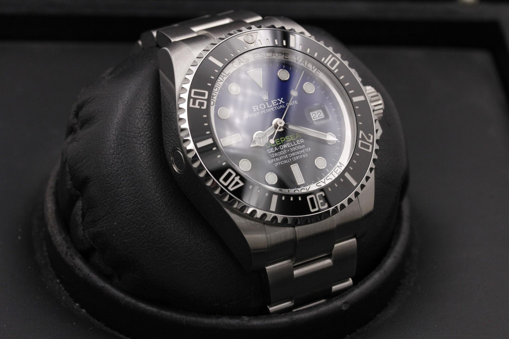 Watch Image 10