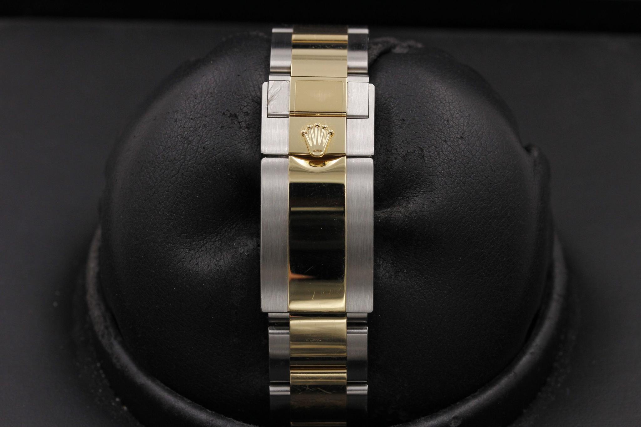 Watch Image 8