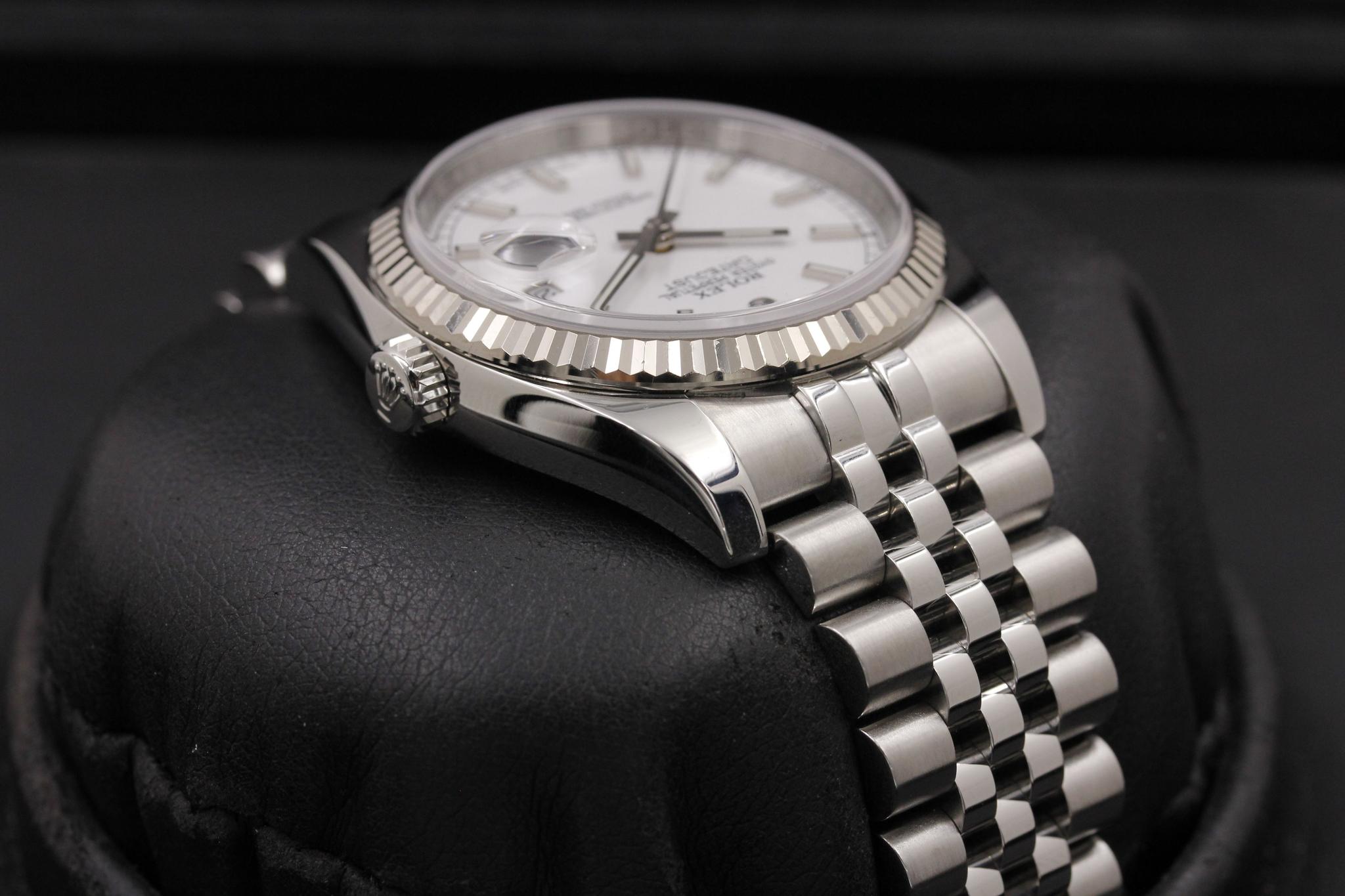 Watch Image 4