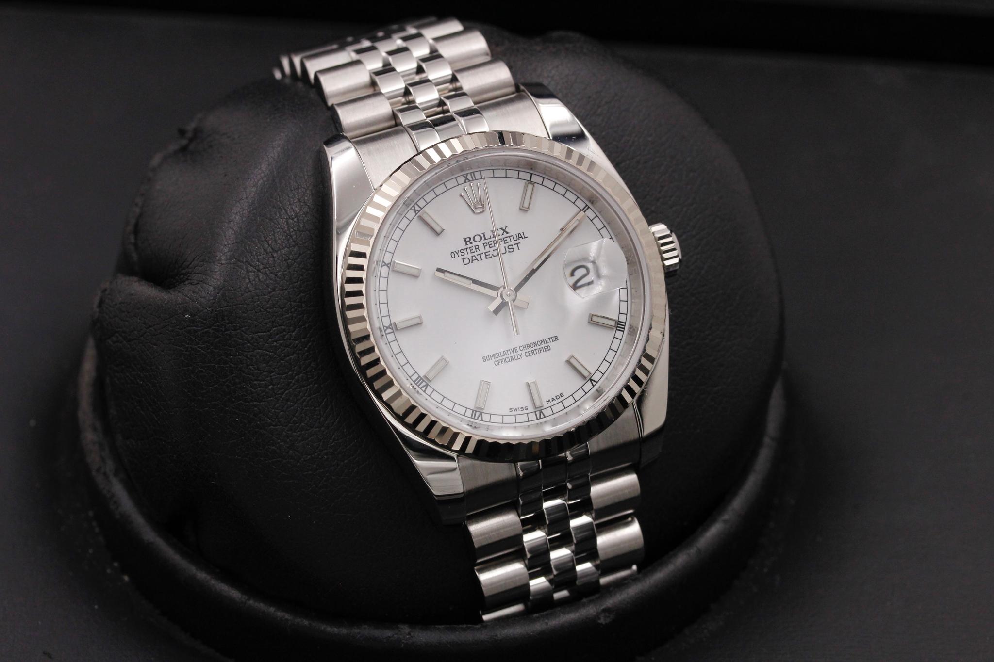 Watch Image 10