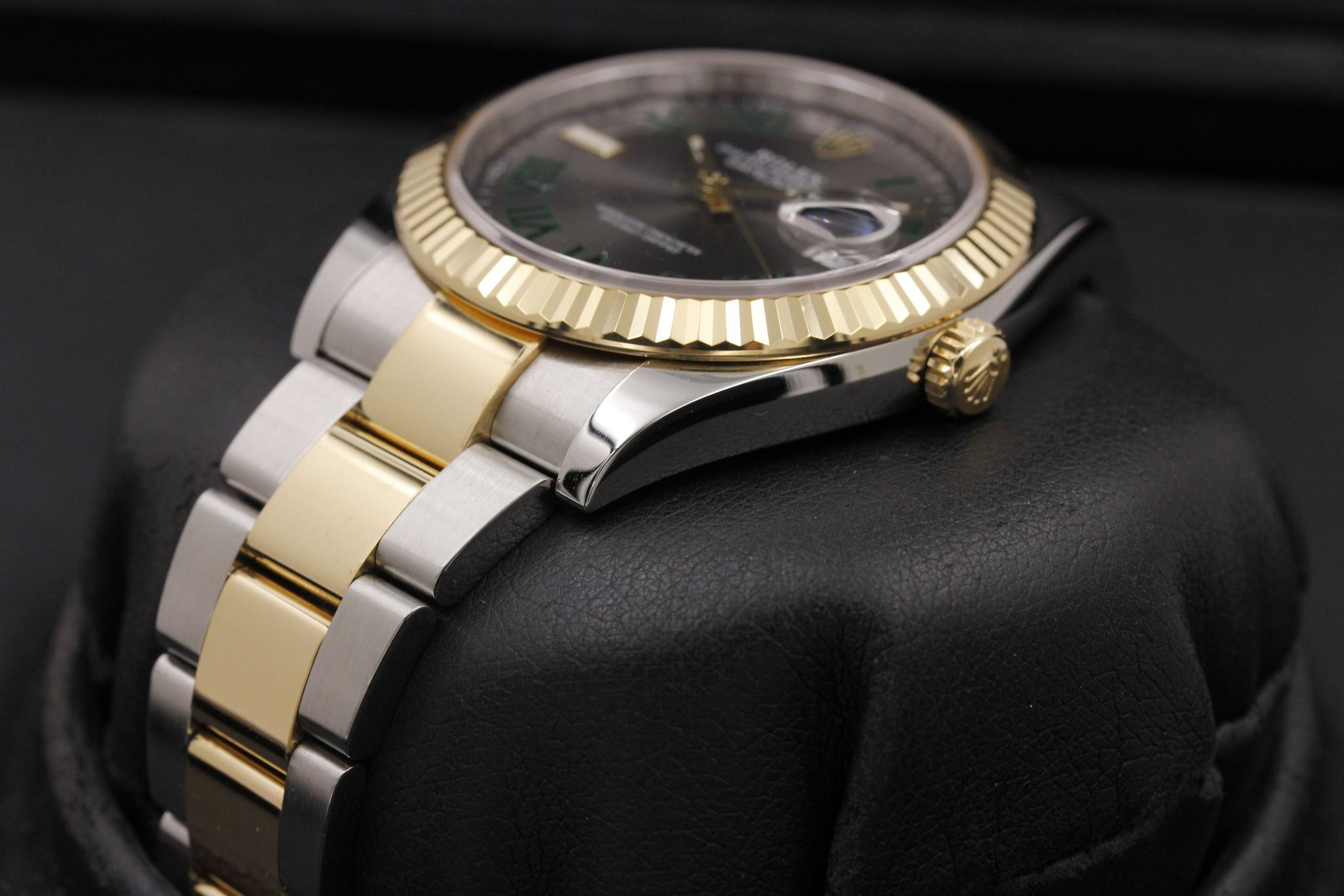 Watch Image 2