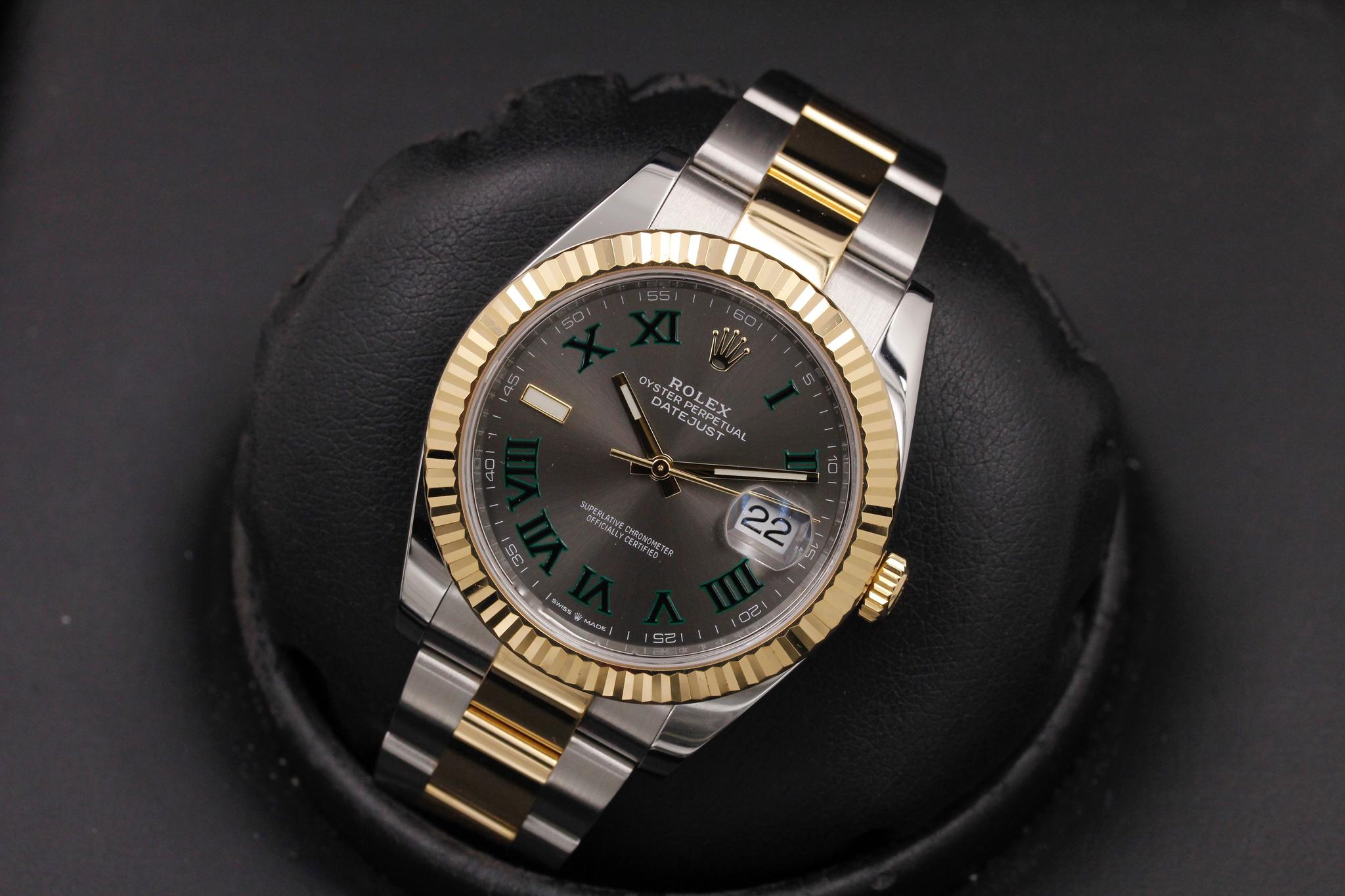 Watch Image 9