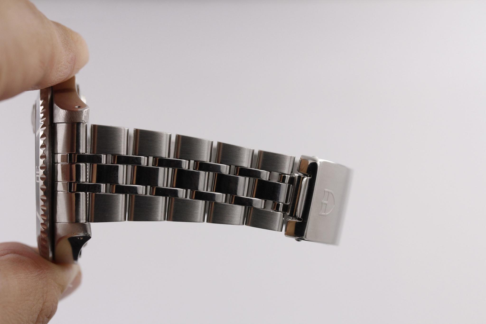 Watch Image 10