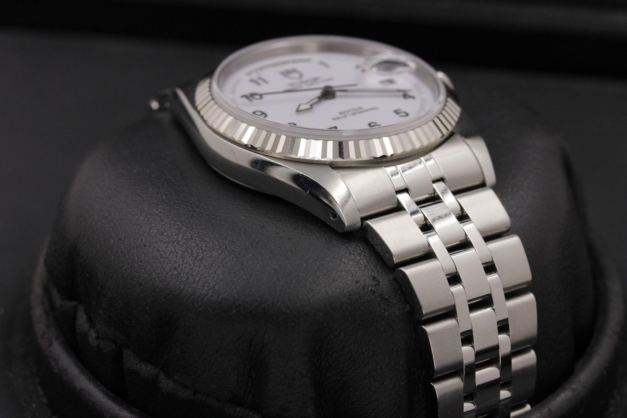 Watch Image 6