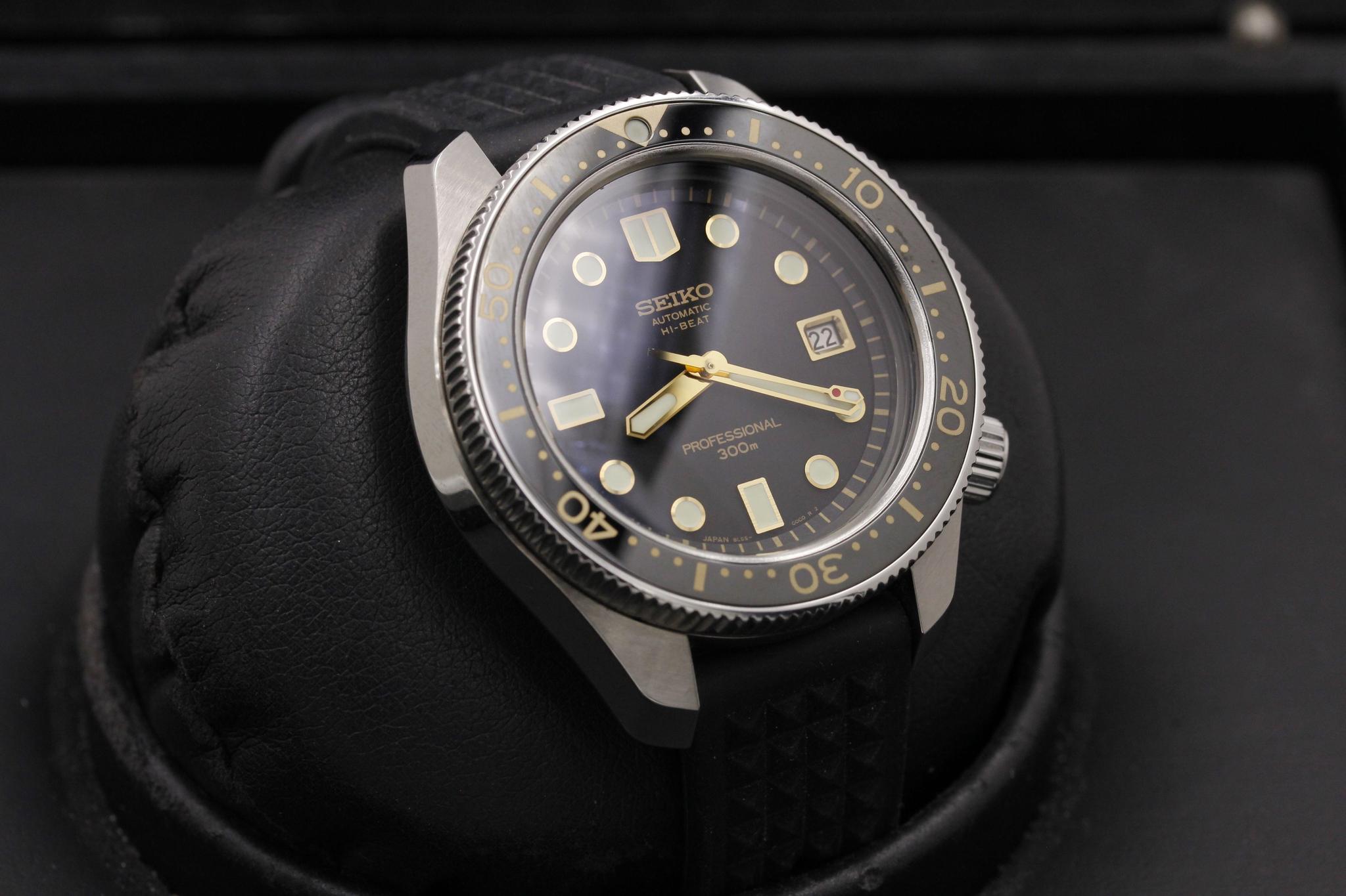 Watch Image 10