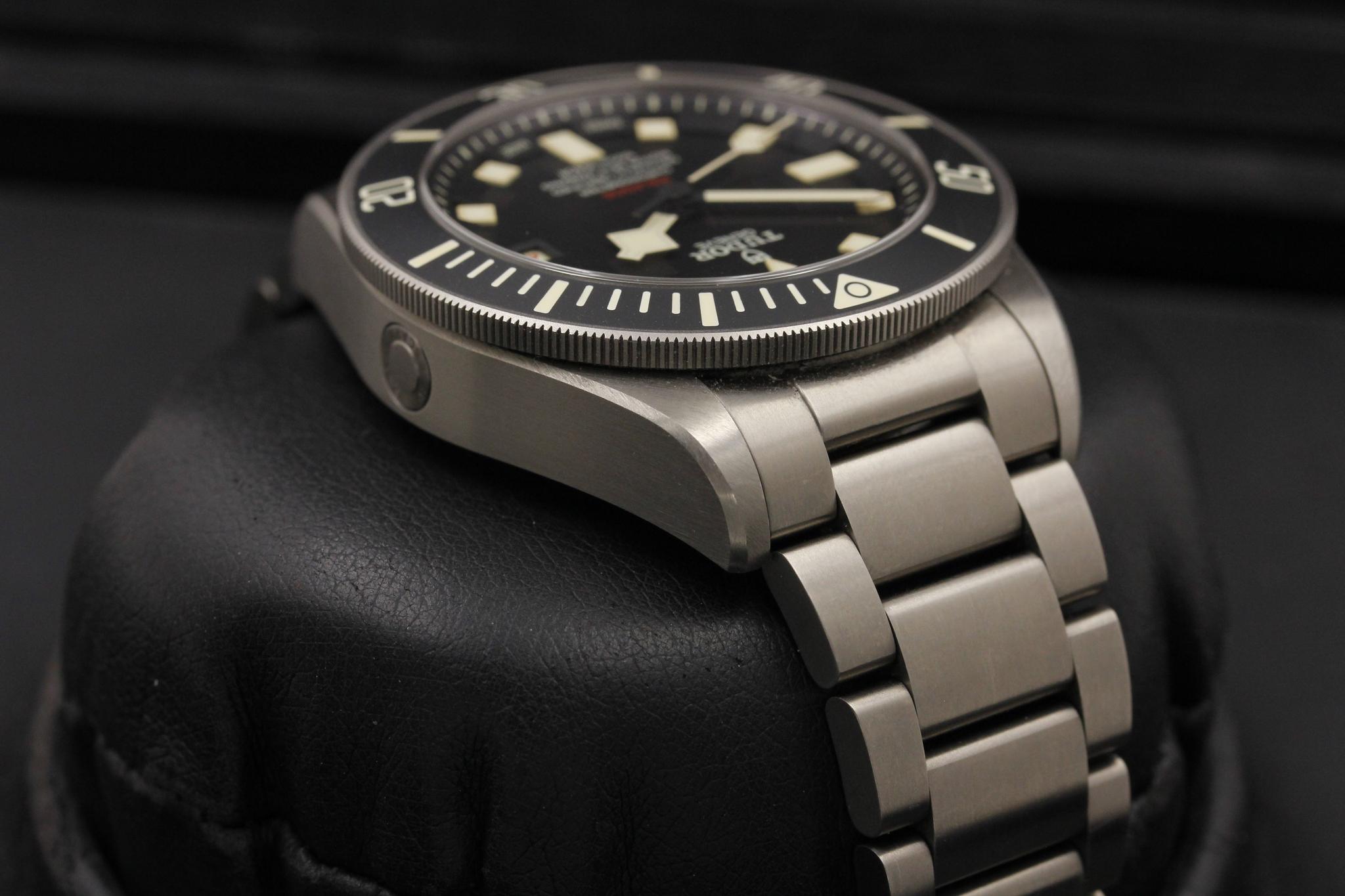 Watch Image 4