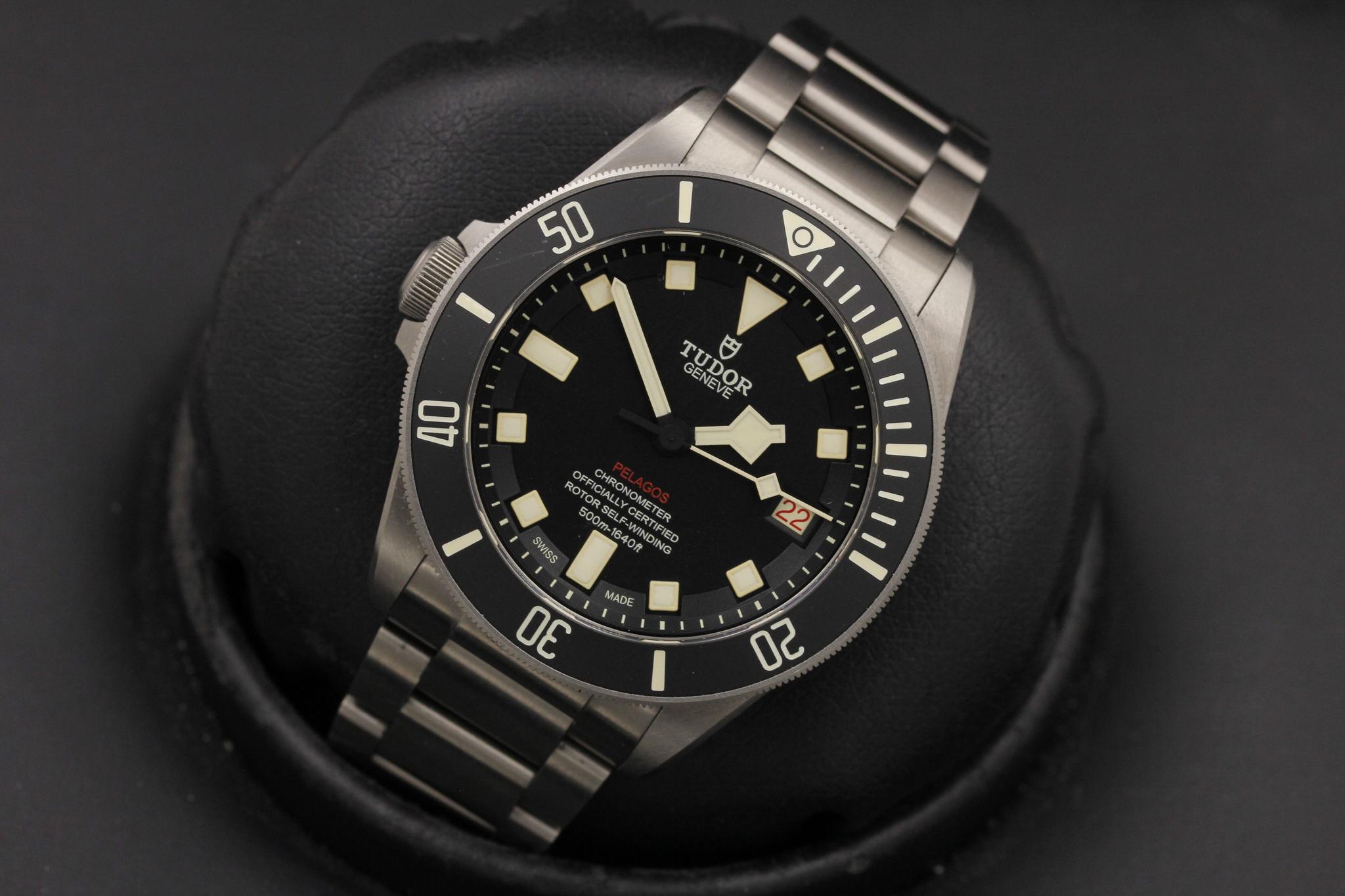Watch Image 10