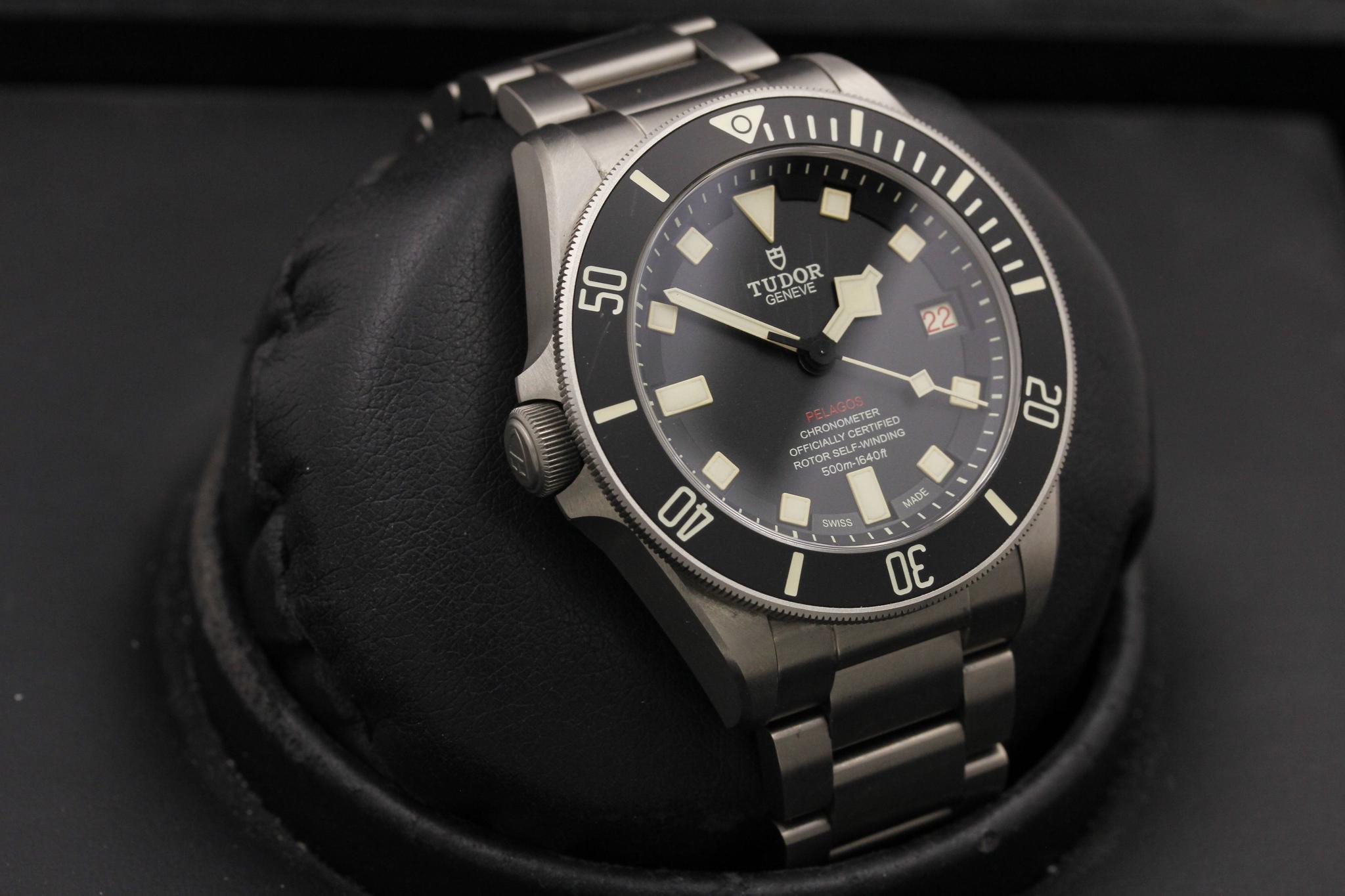 Watch Image 11