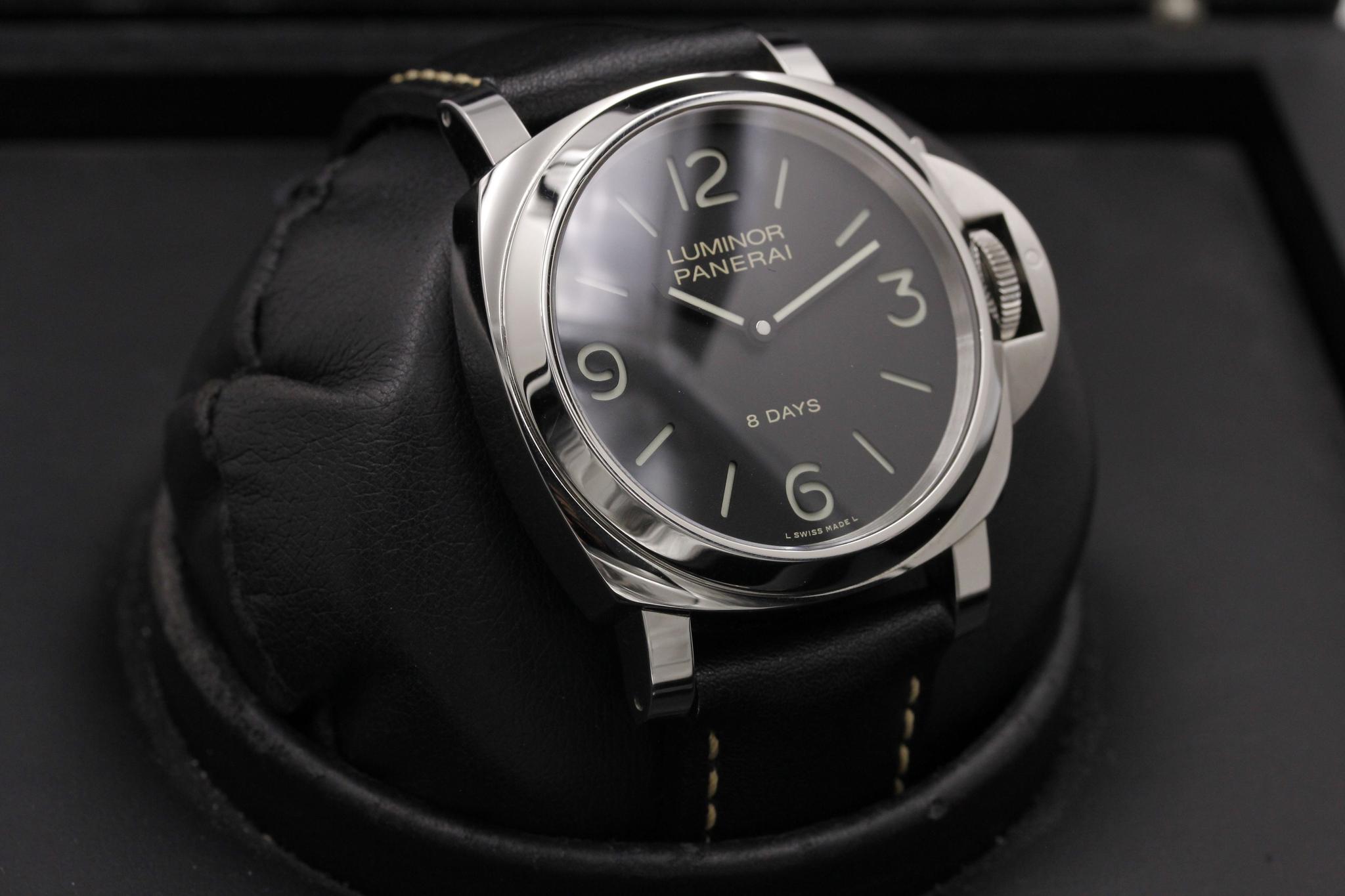 Watch Image 10