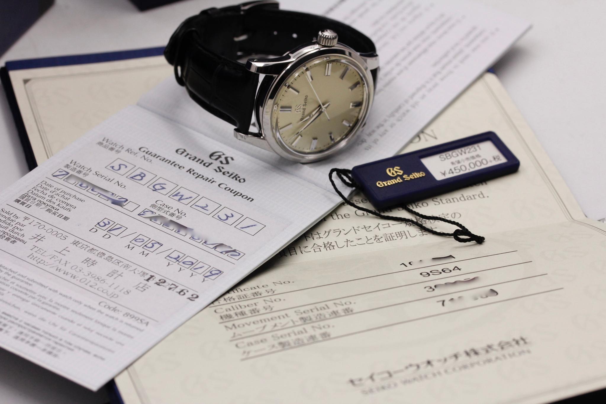 Watch Image 11