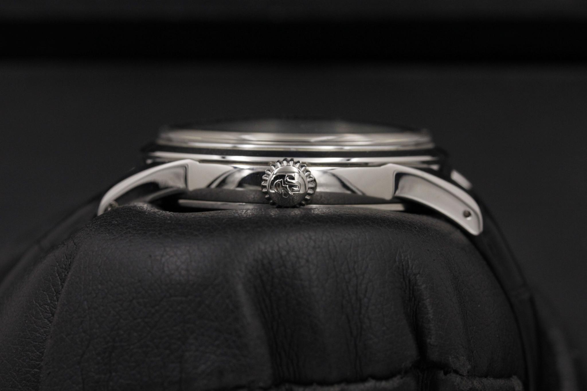 Watch Image 3