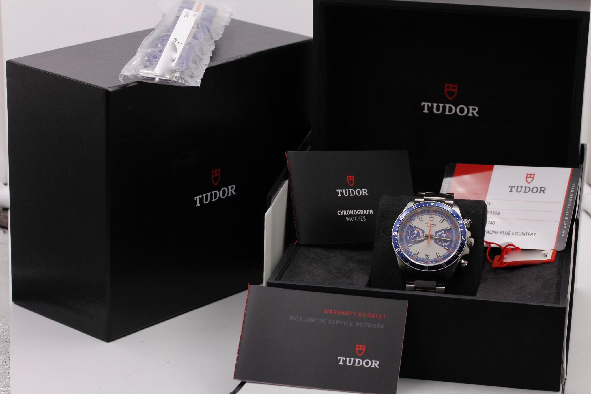 Watch Image 11