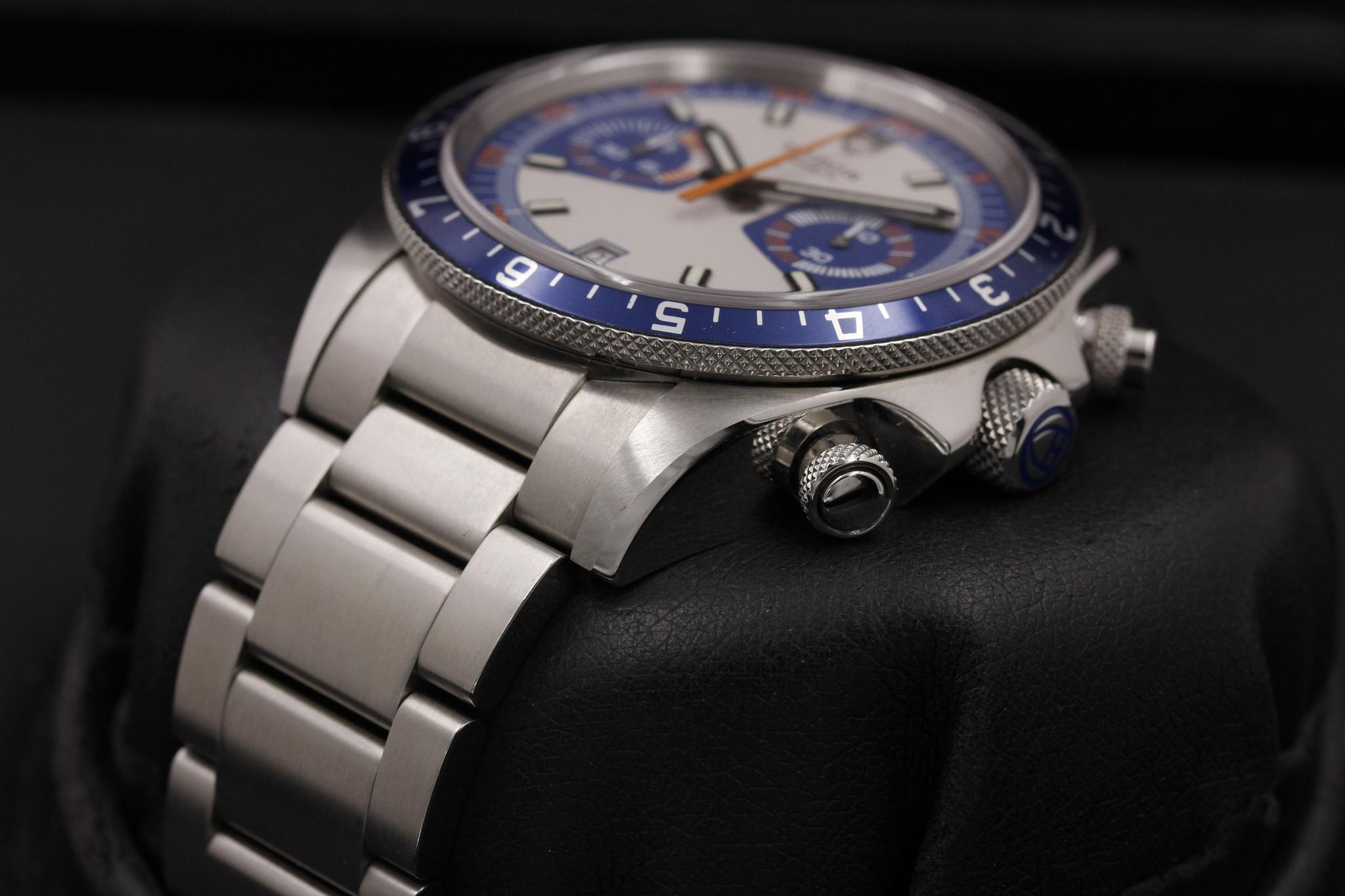 Watch Image 2