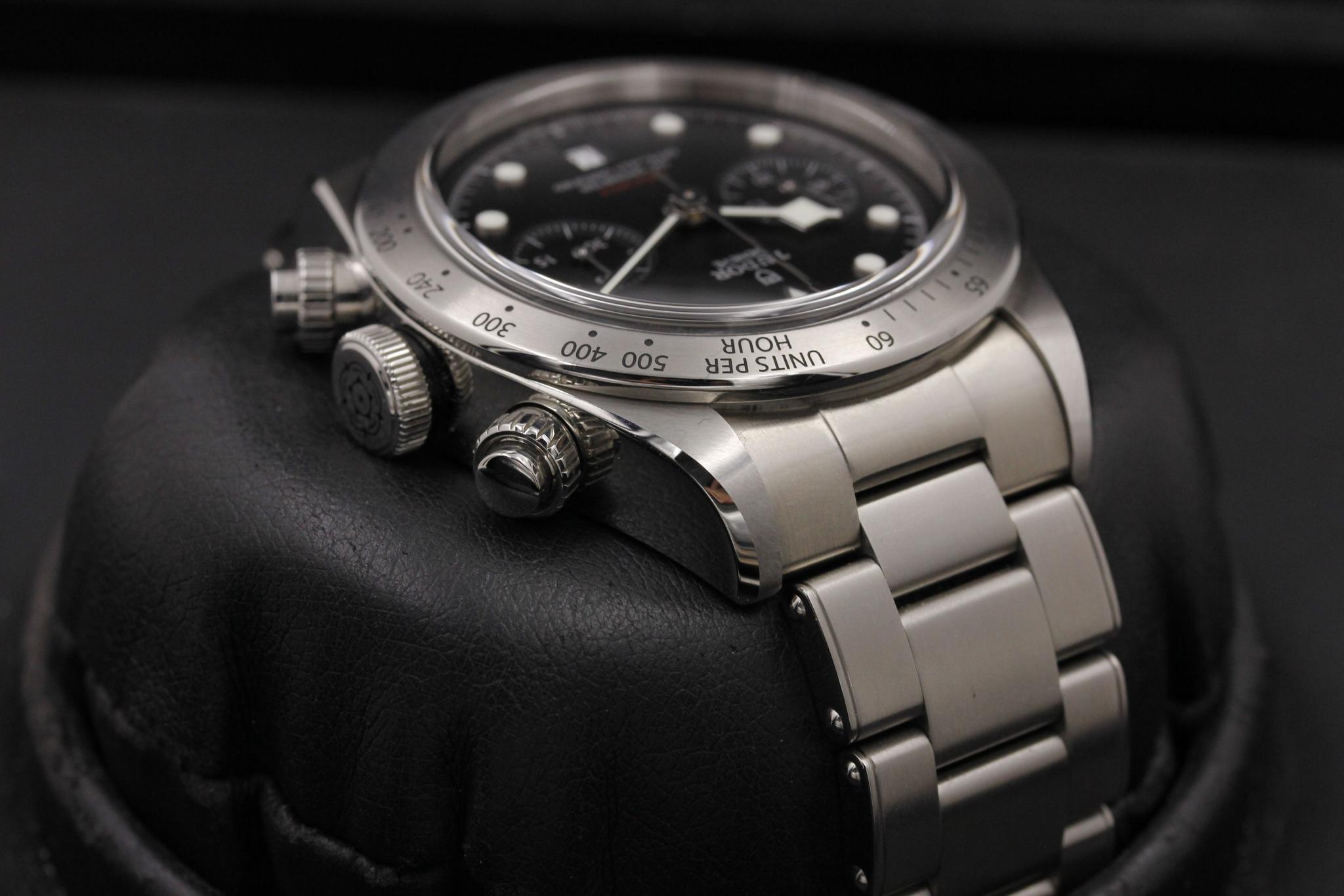 Watch Image 4